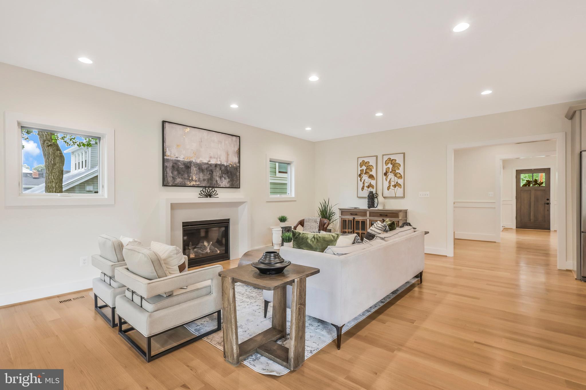 ADDISON HEIGHTS - Residential