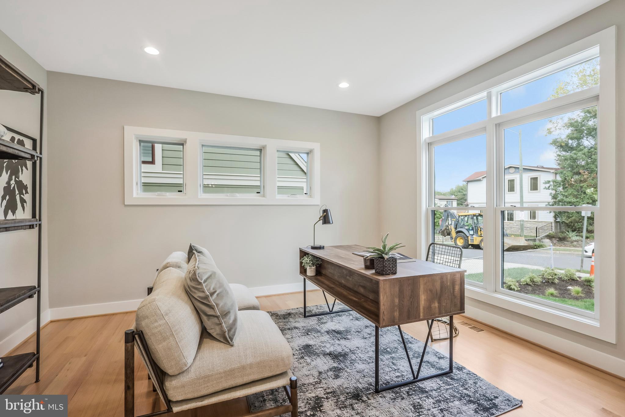 ADDISON HEIGHTS - Residential