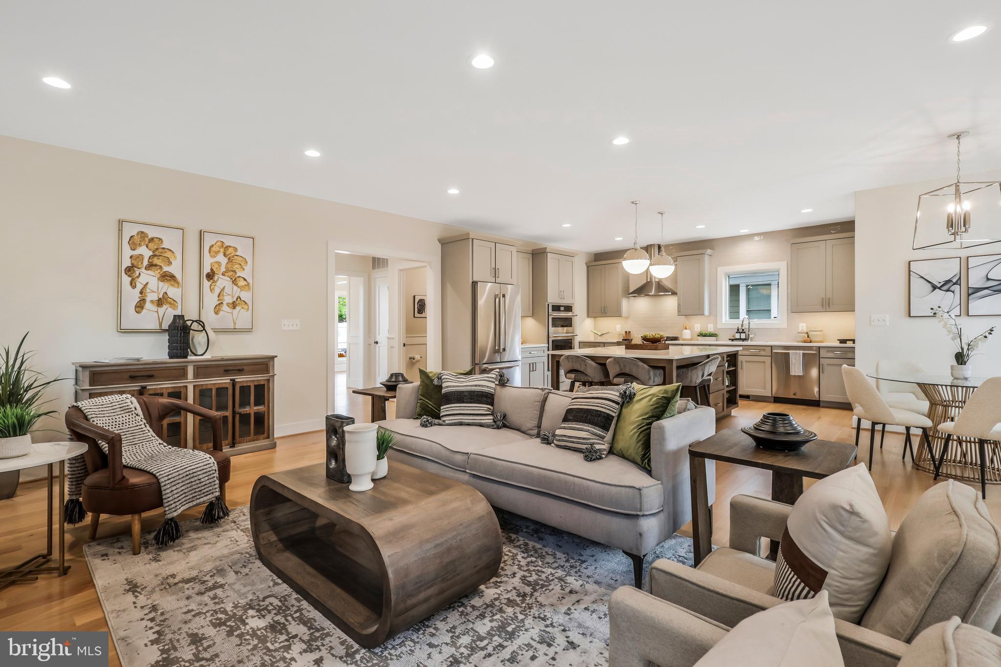 ADDISON HEIGHTS - Residential