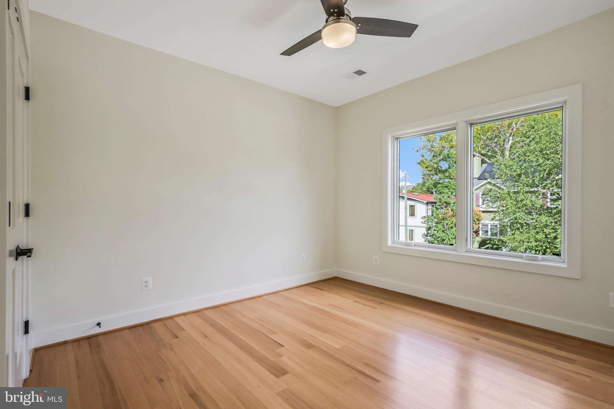 ADDISON HEIGHTS - Residential