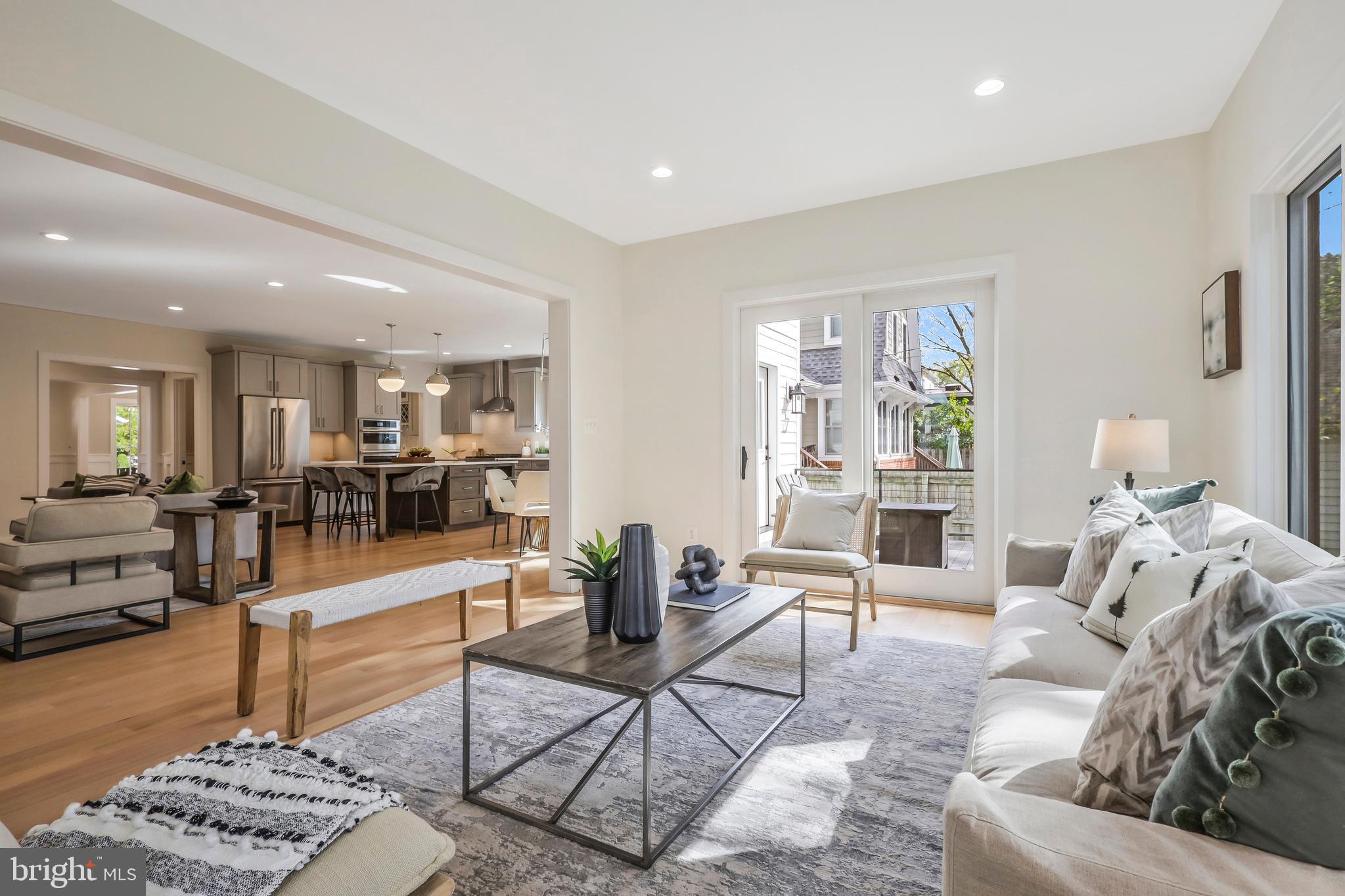 ADDISON HEIGHTS - Residential