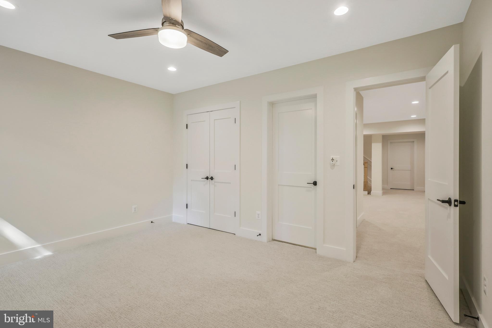 ADDISON HEIGHTS - Residential