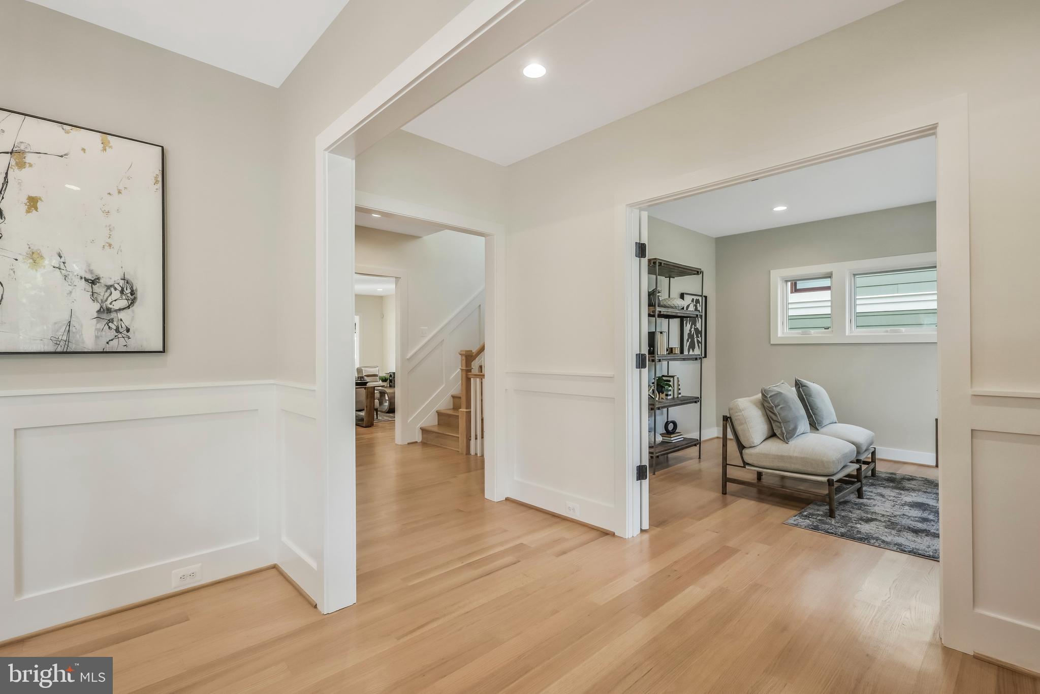 ADDISON HEIGHTS - Residential