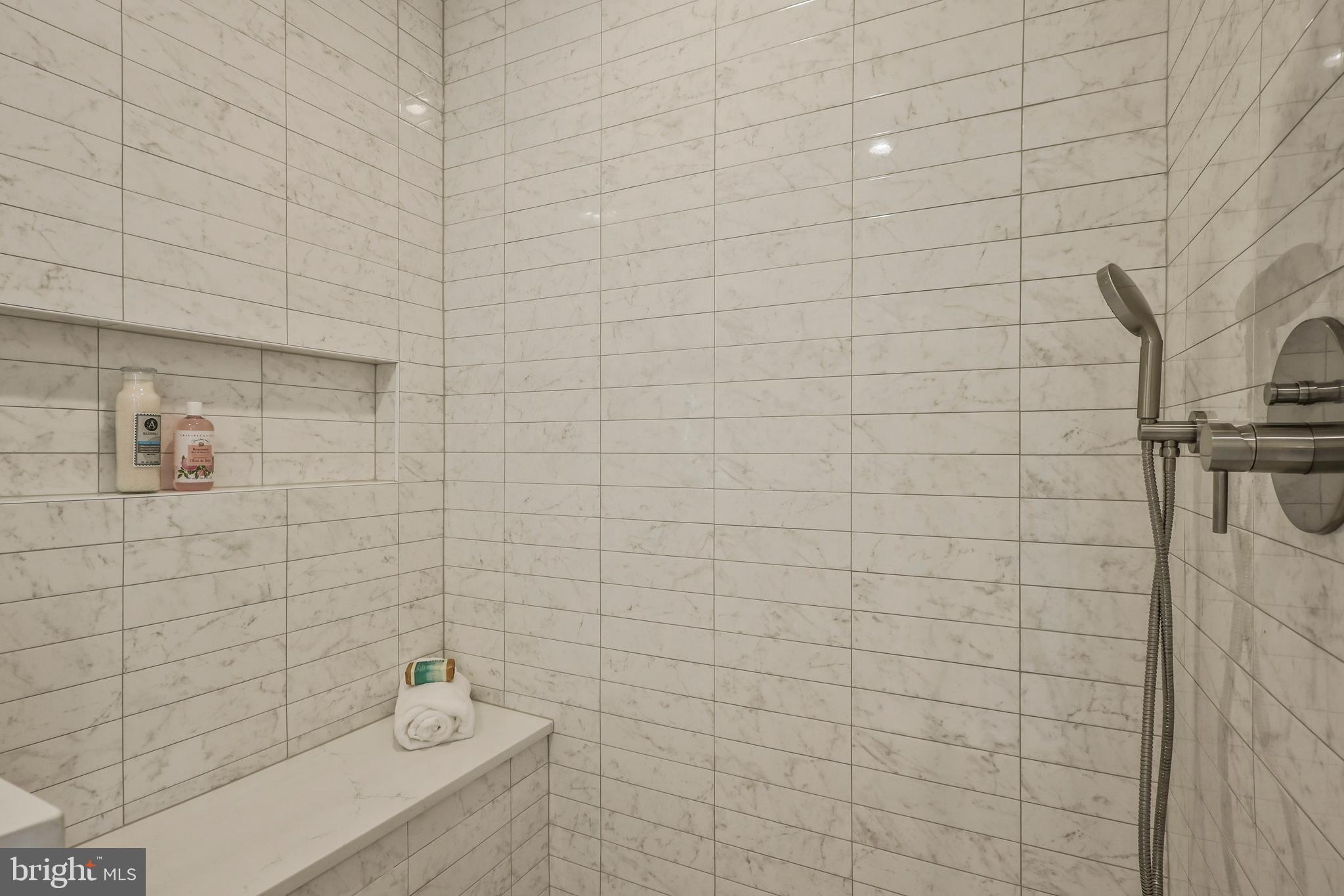 ADDISON HEIGHTS - Residential