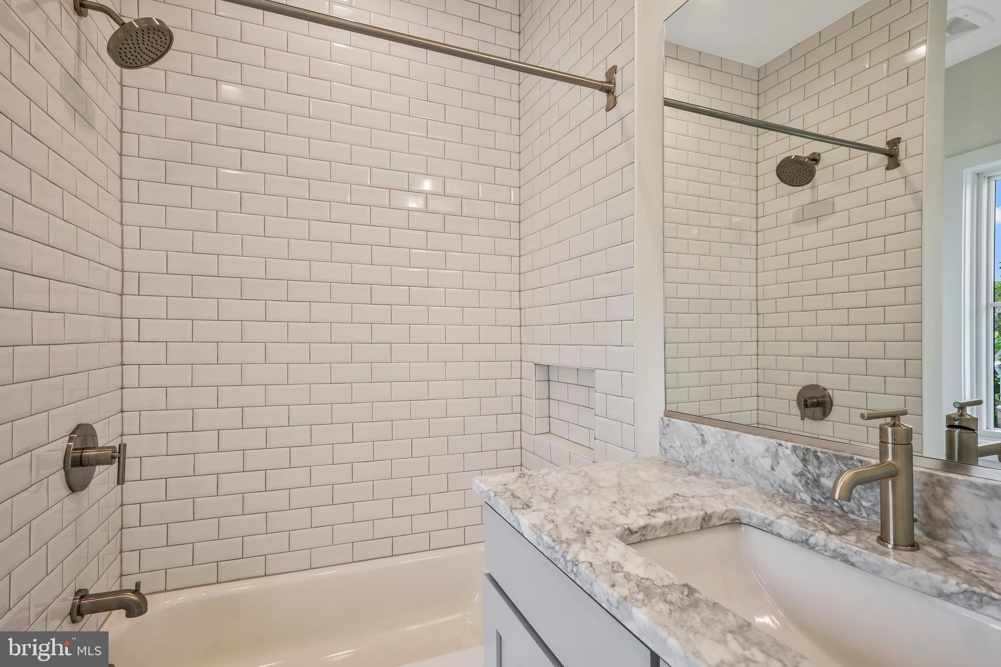 ADDISON HEIGHTS - Residential