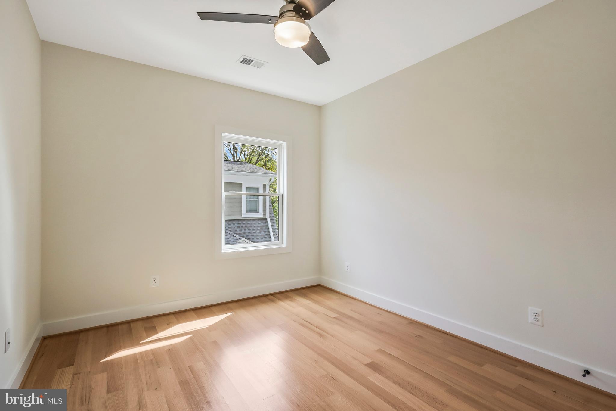 ADDISON HEIGHTS - Residential