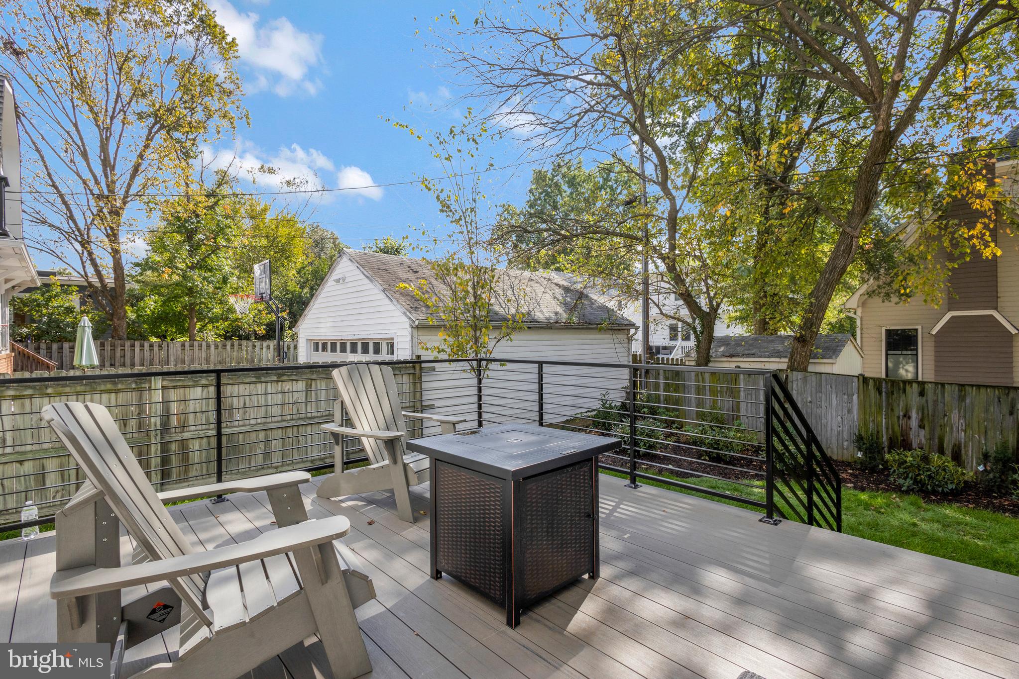 ADDISON HEIGHTS - Residential