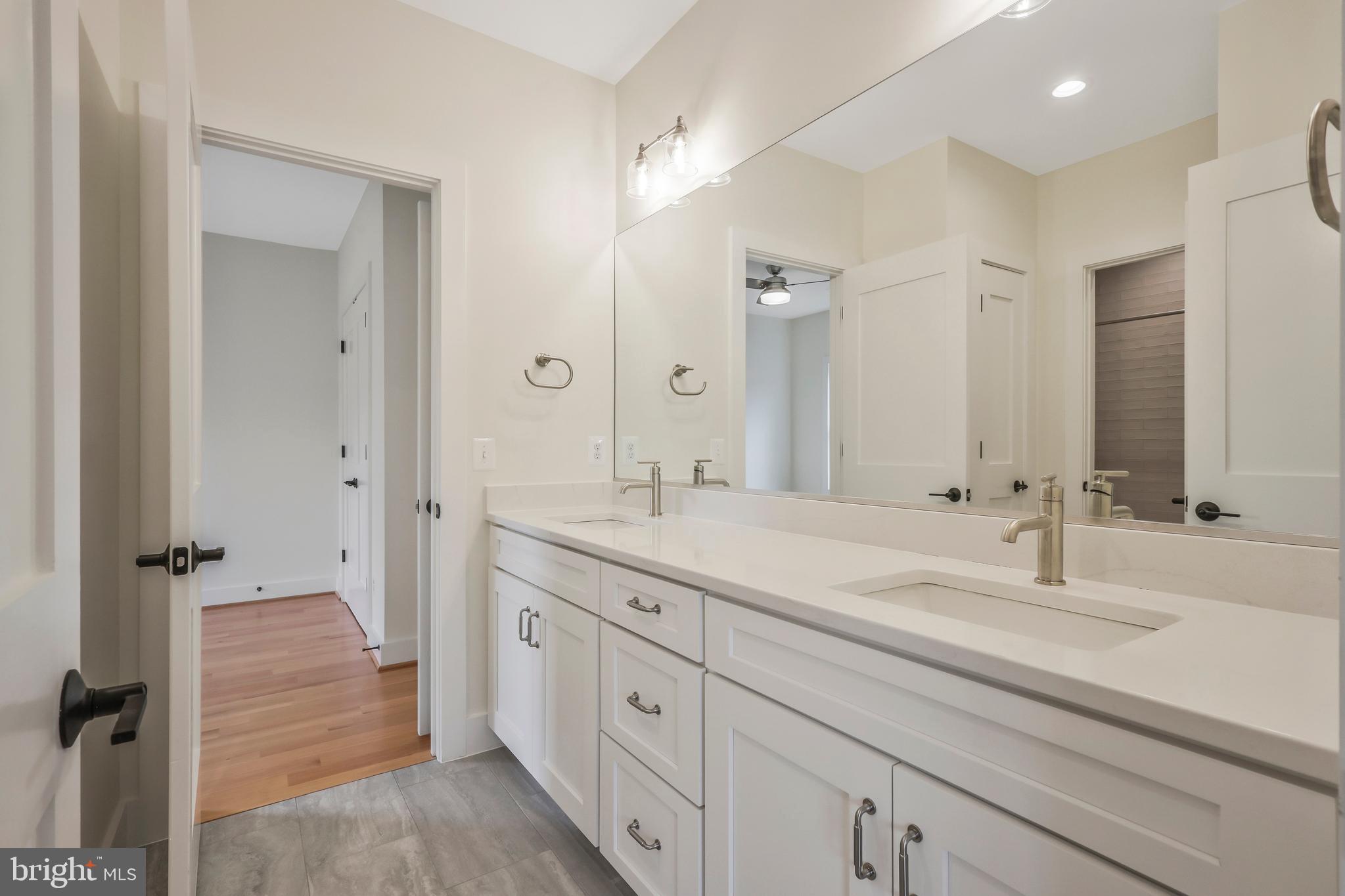 ADDISON HEIGHTS - Residential