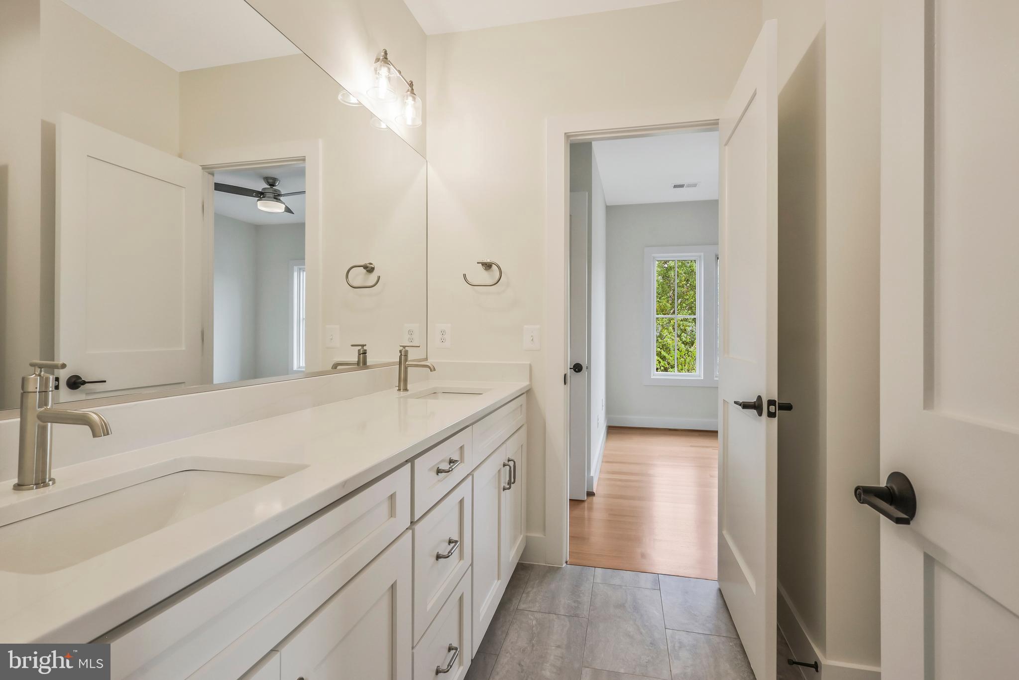 ADDISON HEIGHTS - Residential