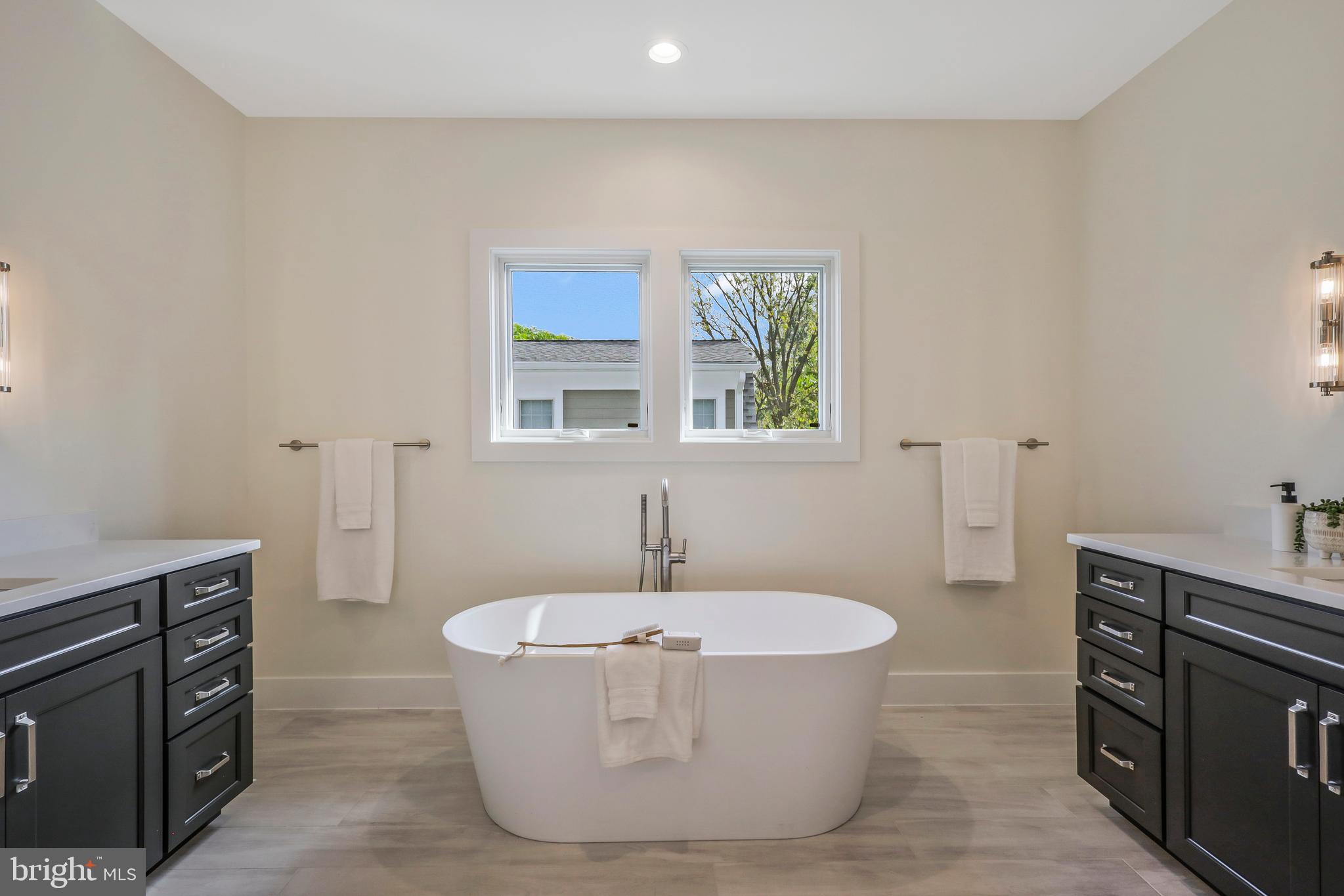 ADDISON HEIGHTS - Residential