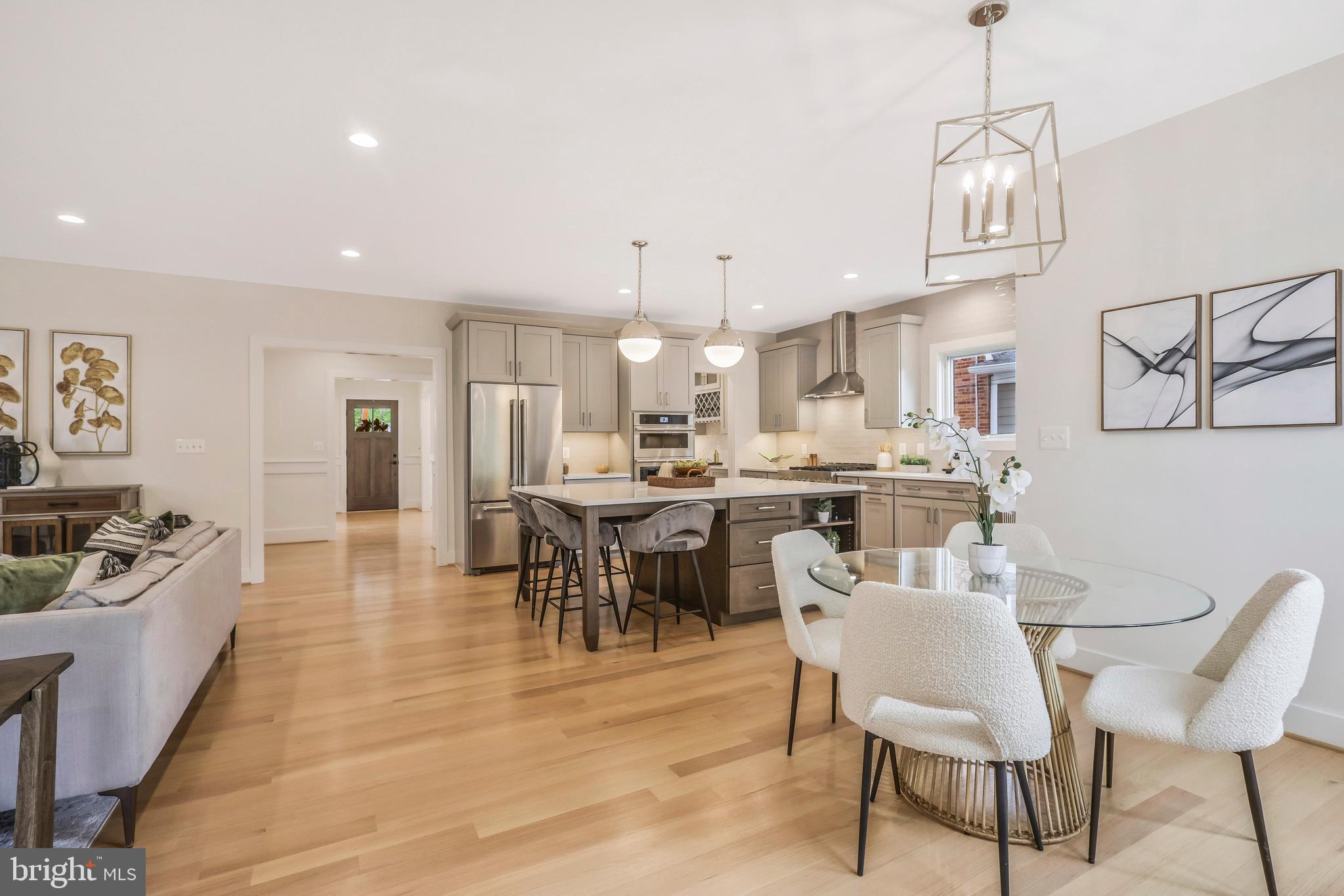 ADDISON HEIGHTS - Residential