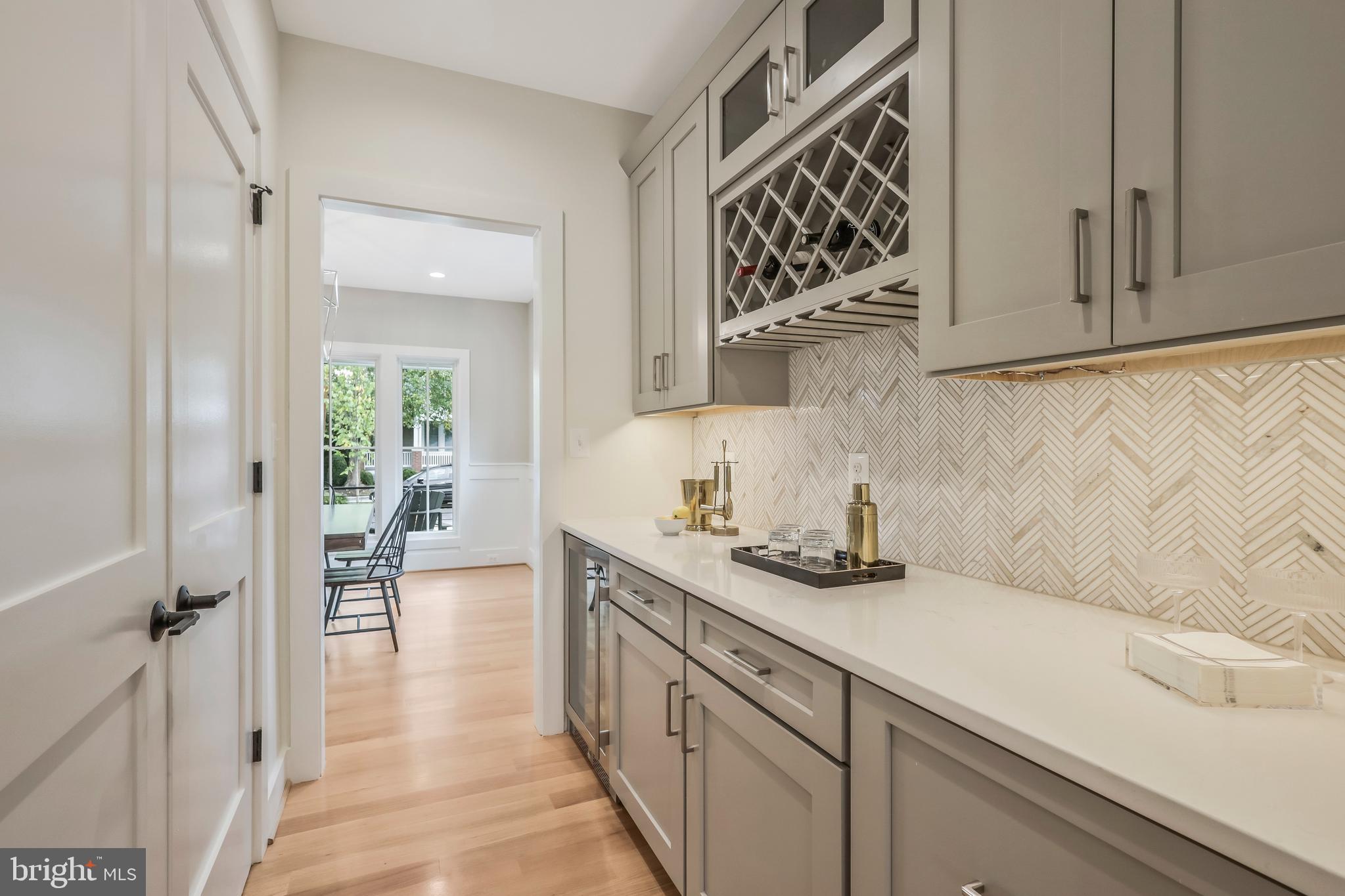 ADDISON HEIGHTS - Residential