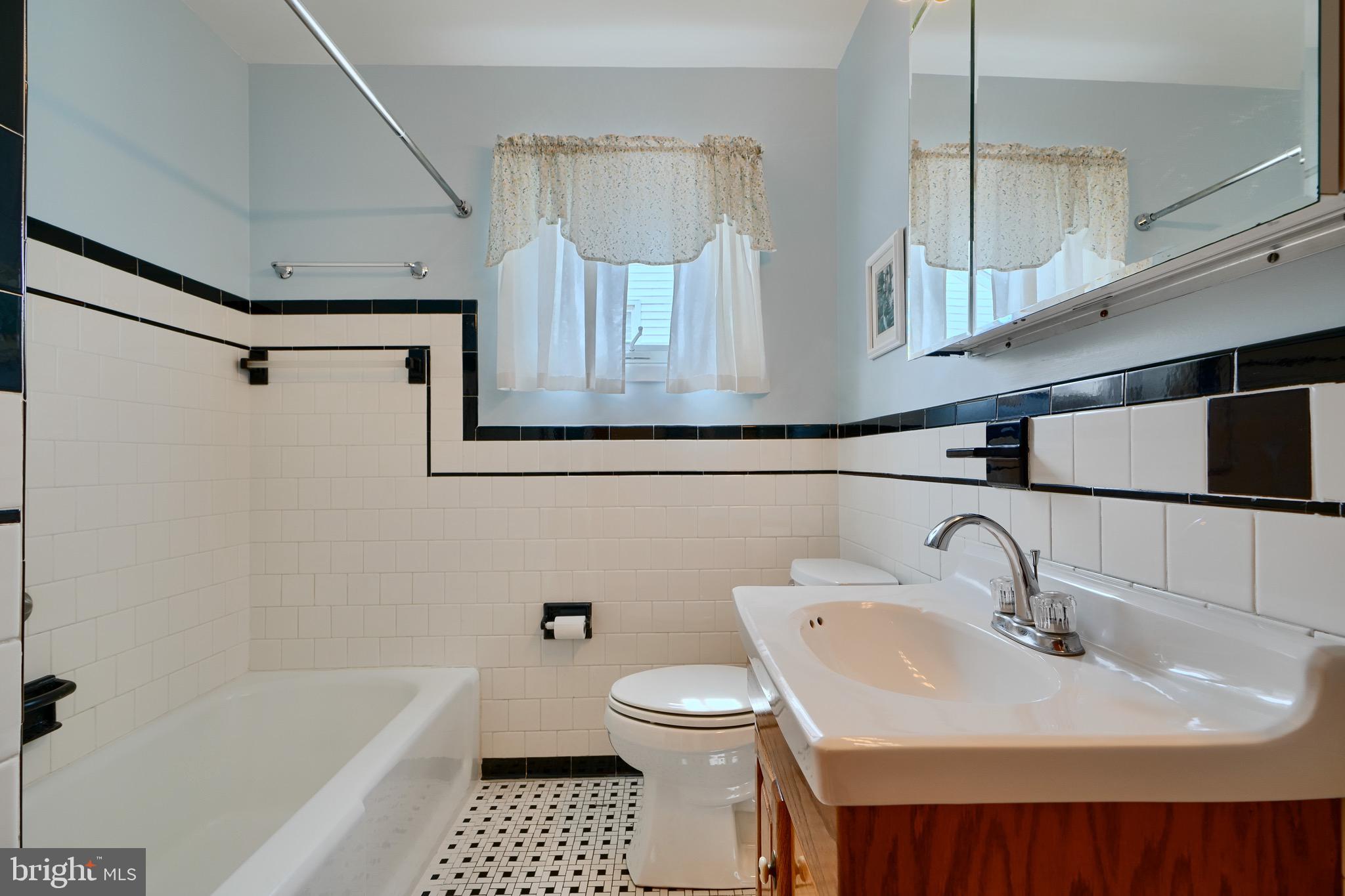 CAMELOT - Residential