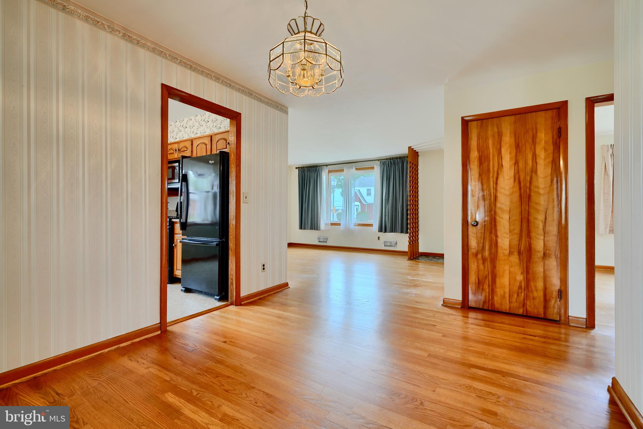 CAMELOT - Residential