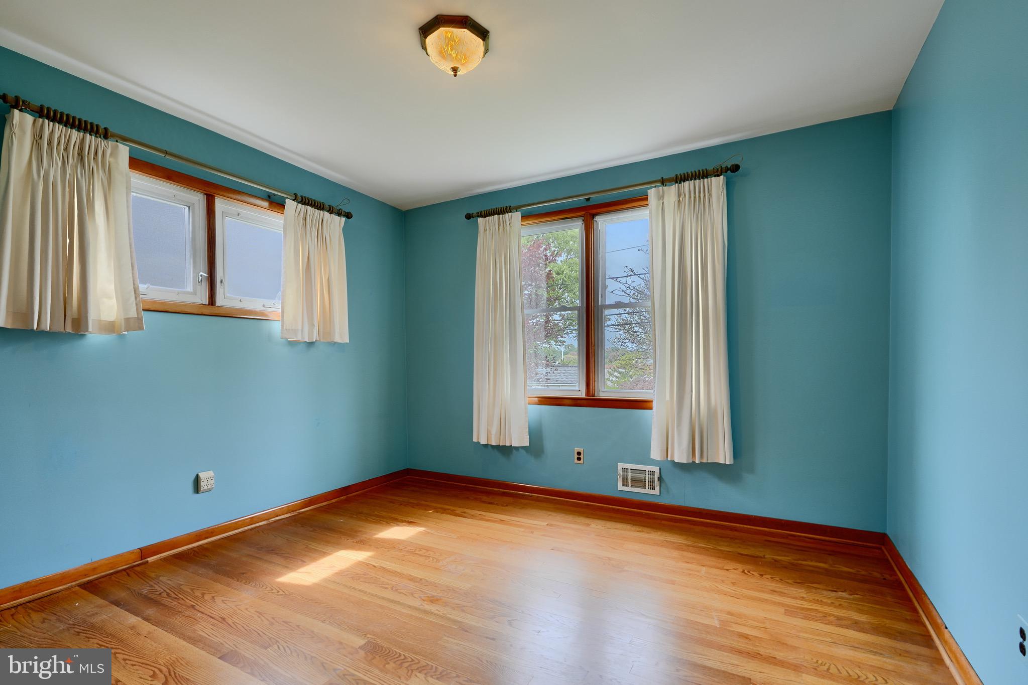 CAMELOT - Residential