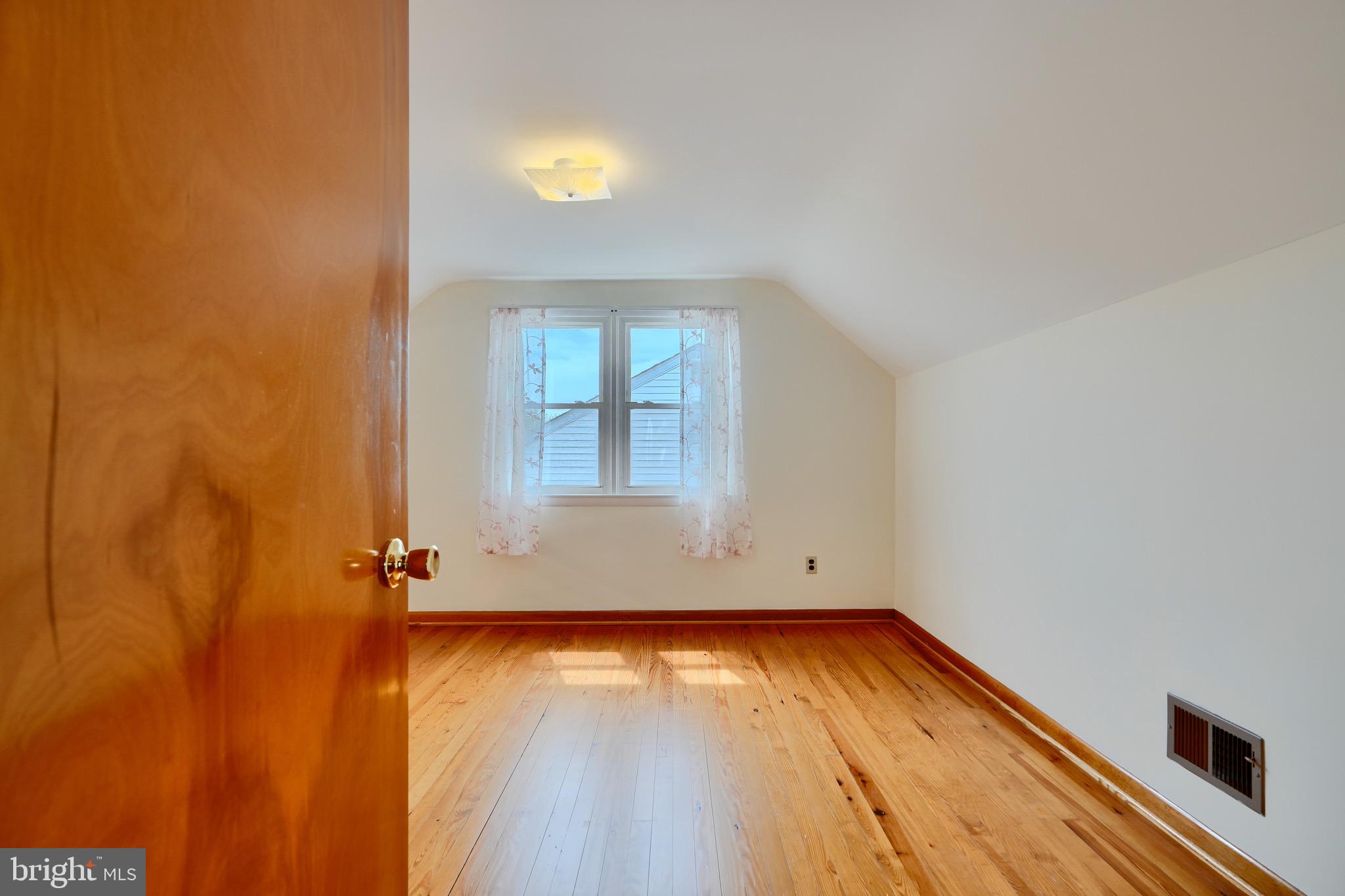 CAMELOT - Residential