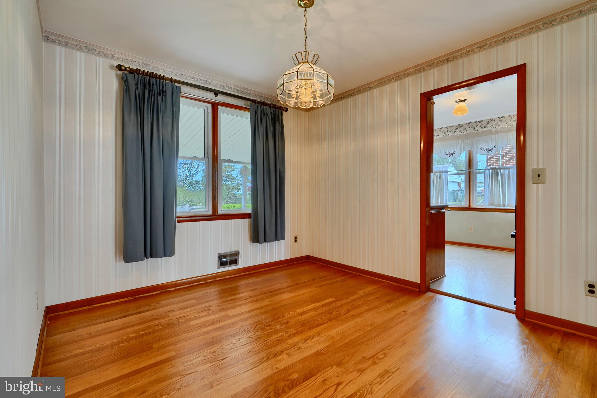 CAMELOT - Residential