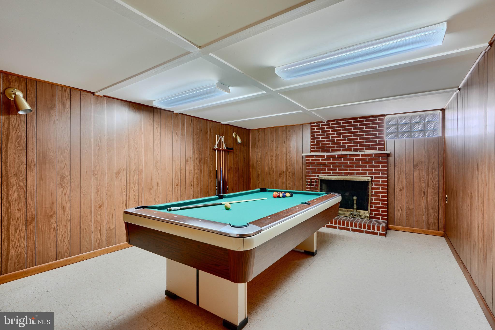 CAMELOT - Residential