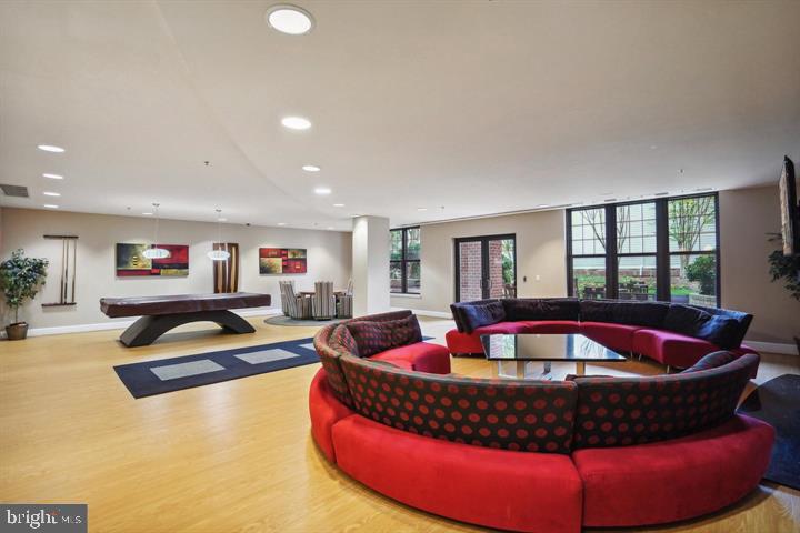 SPECTRUM CONDO - Residential