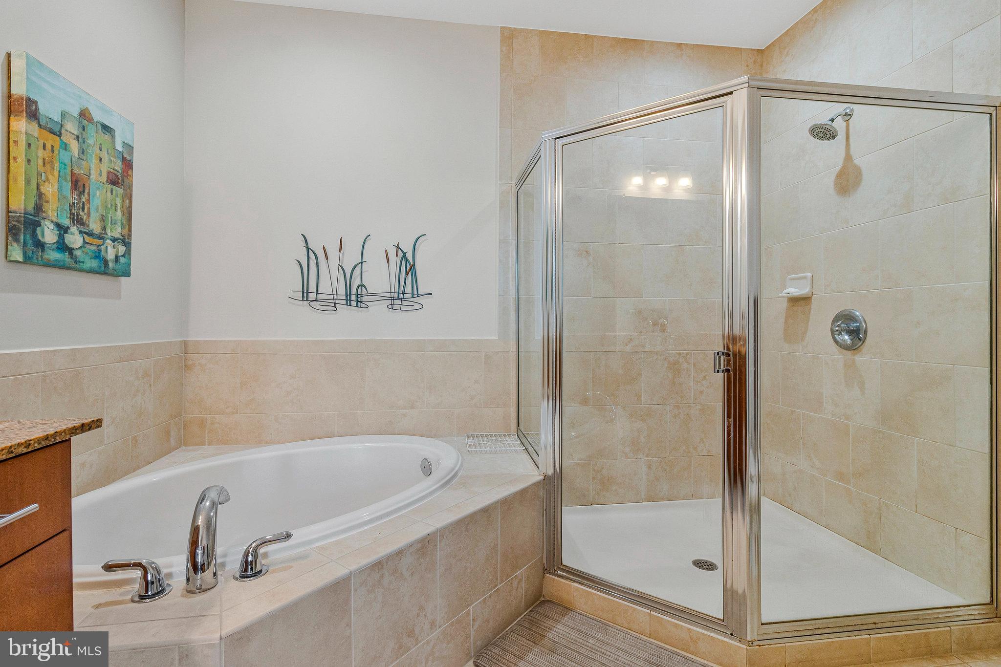 SPECTRUM CONDO - Residential