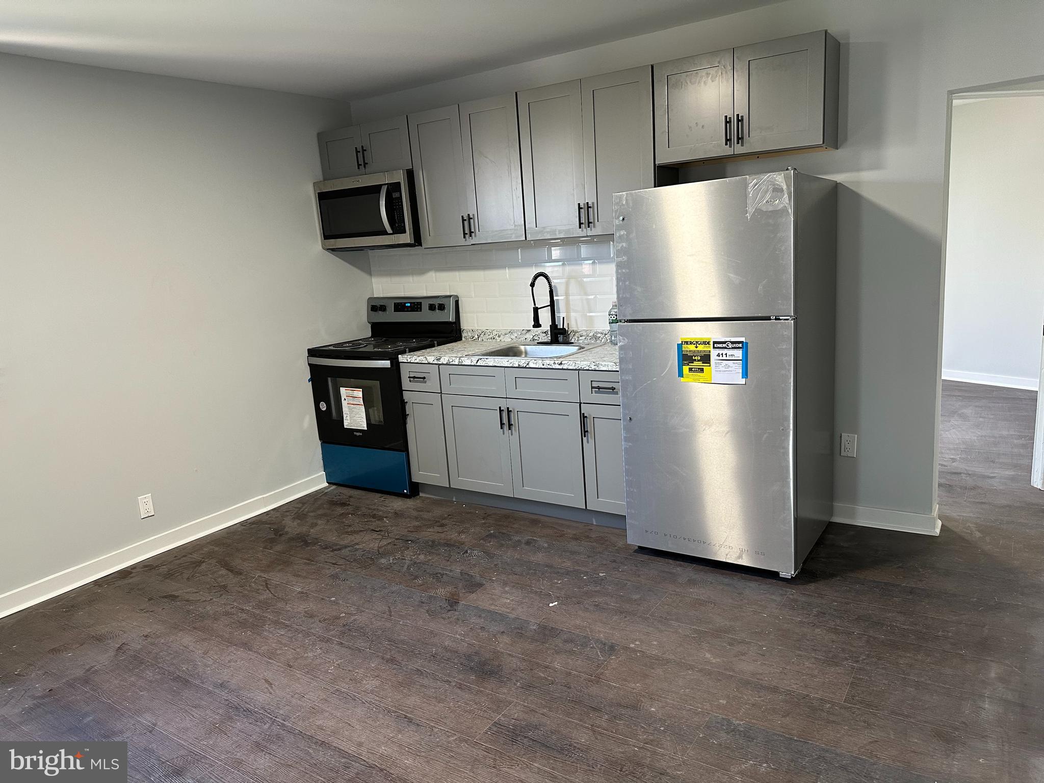 ELMWOOD PARK - Residential Income