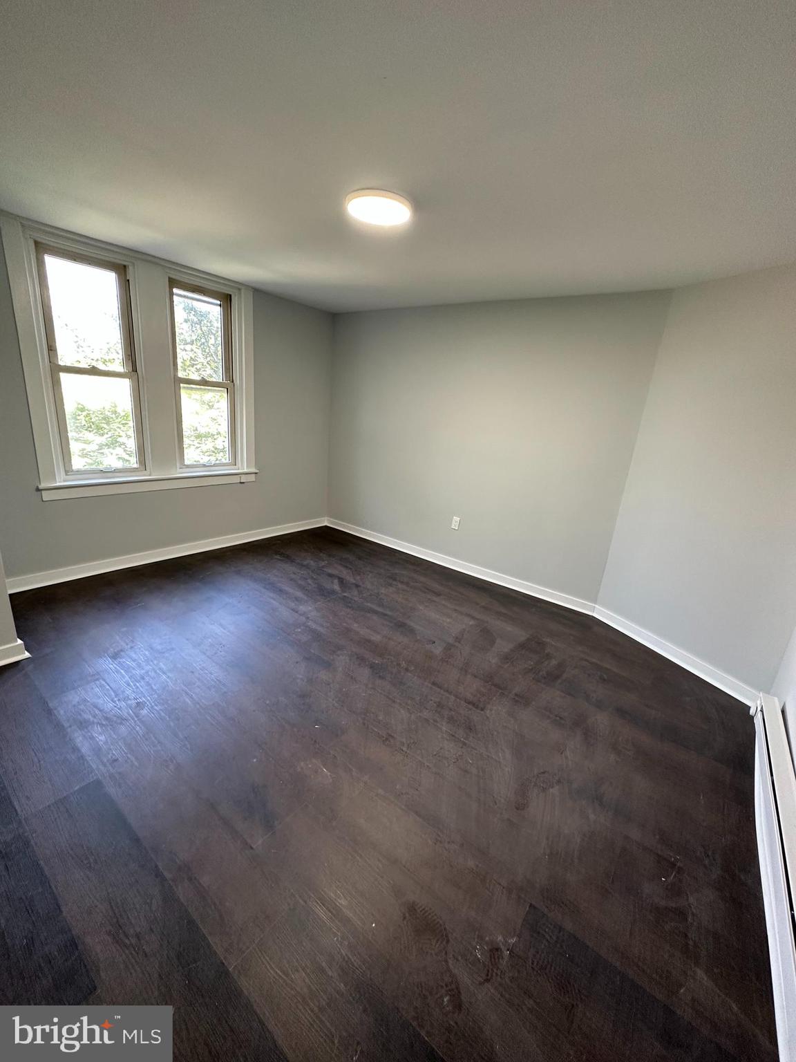 ELMWOOD PARK - Residential Income