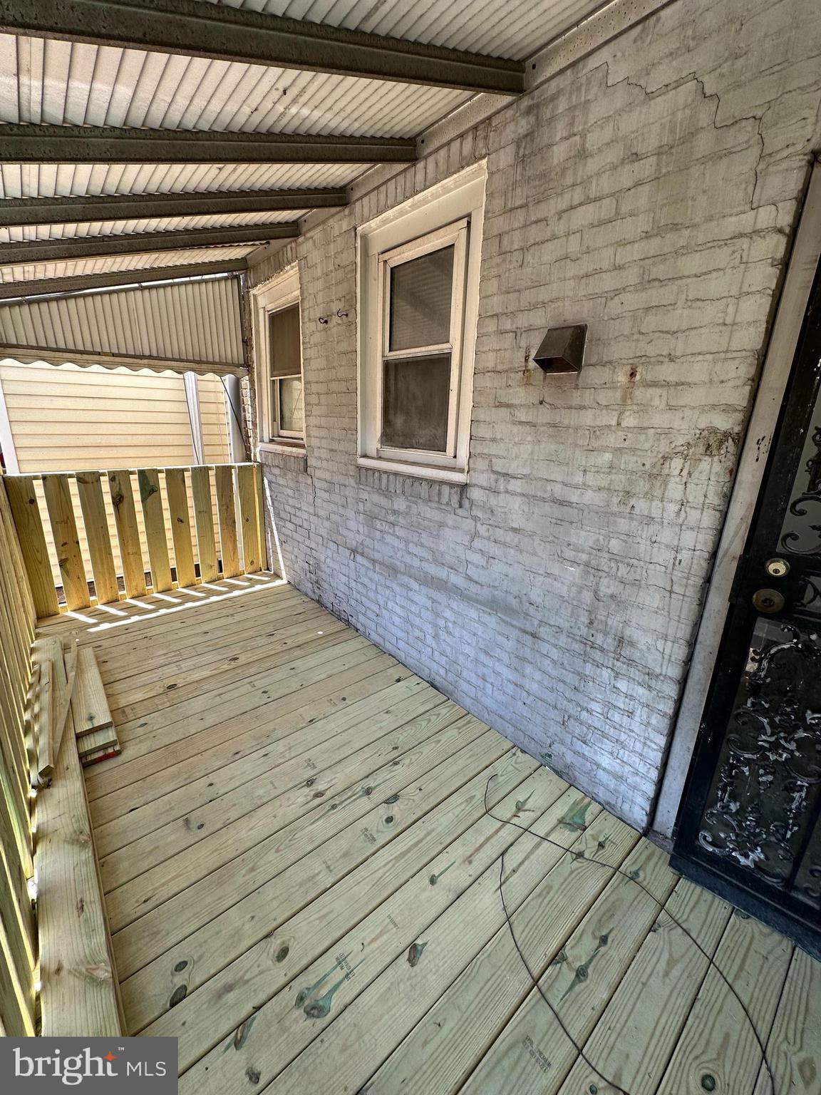 ELMWOOD PARK - Residential Income