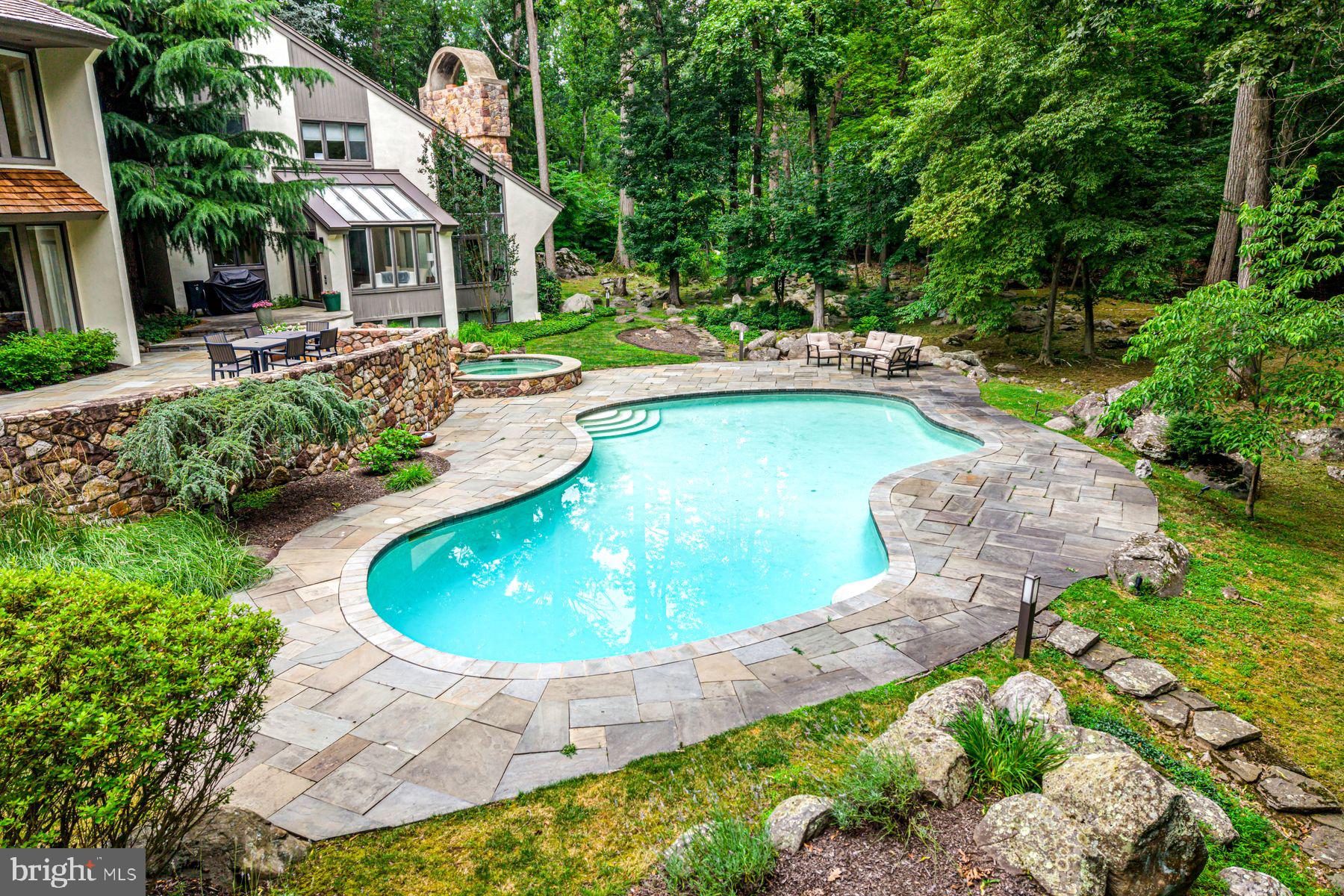 352 POND VIEW ROAD