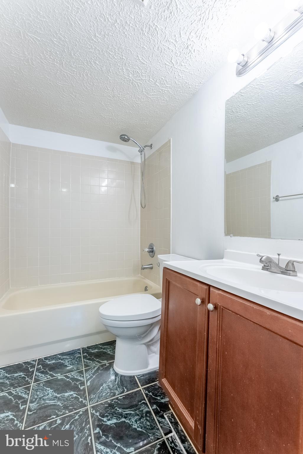 GOINS MANOR - Residential