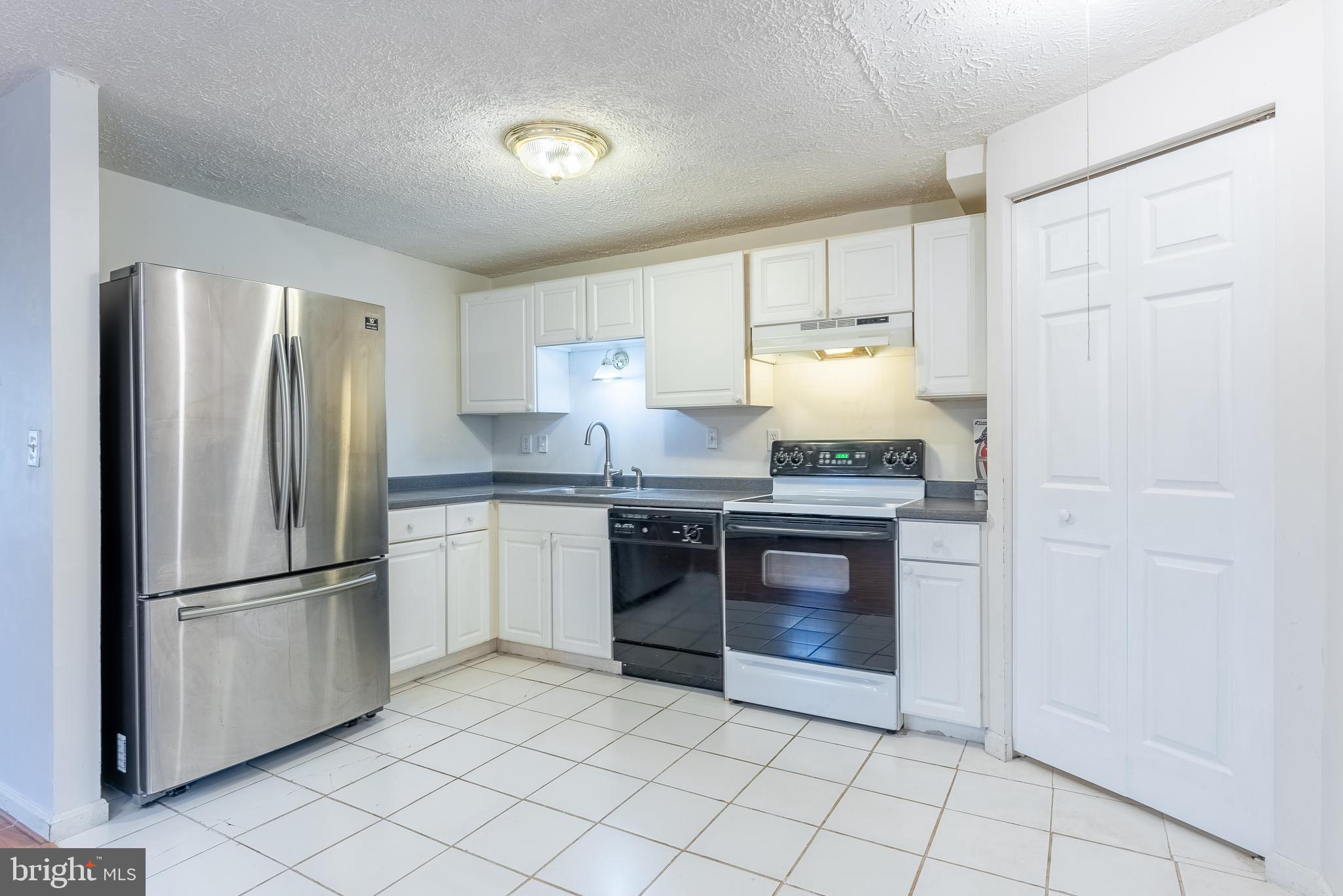 GOINS MANOR - Residential