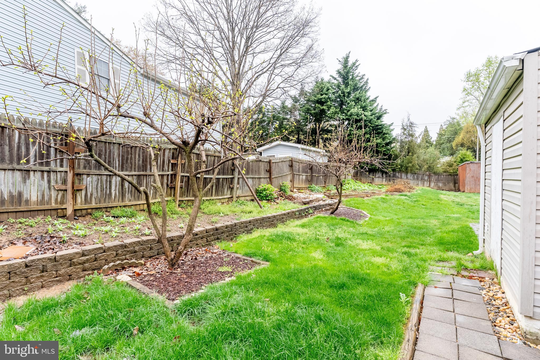 GOINS MANOR - Residential