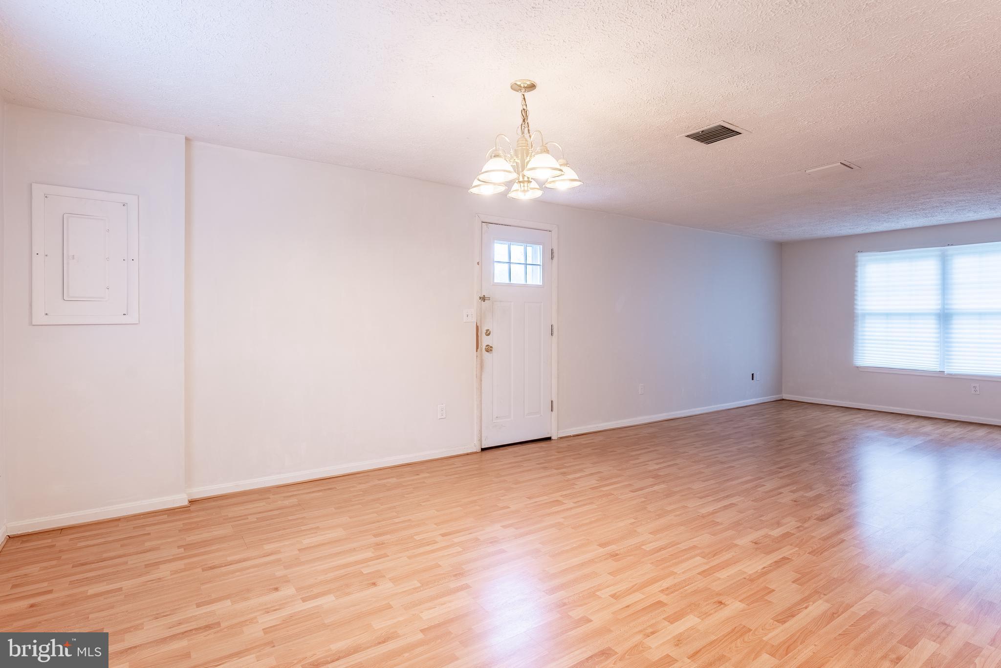 GOINS MANOR - Residential