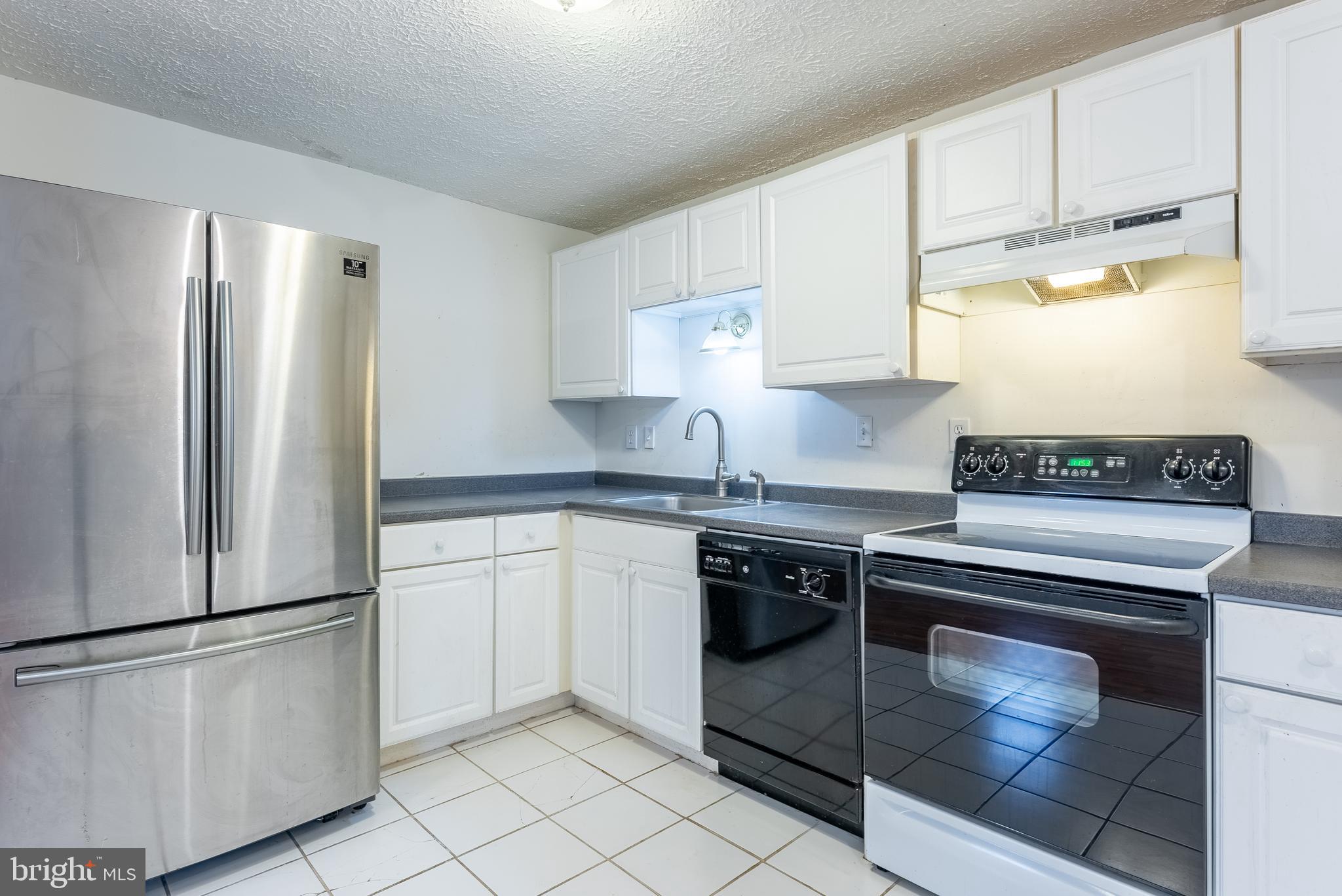 GOINS MANOR - Residential