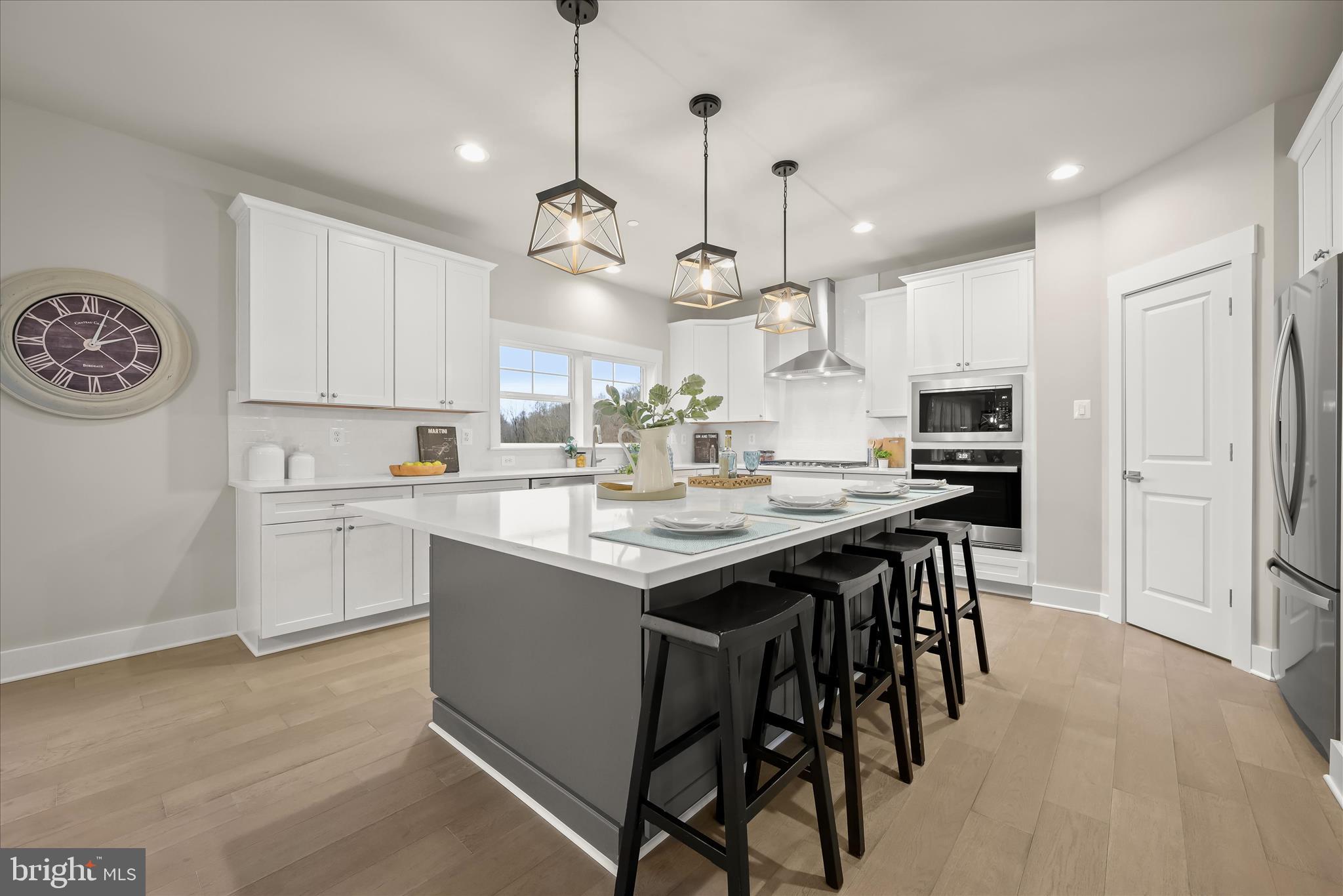 LIONS CROSSING - Residential