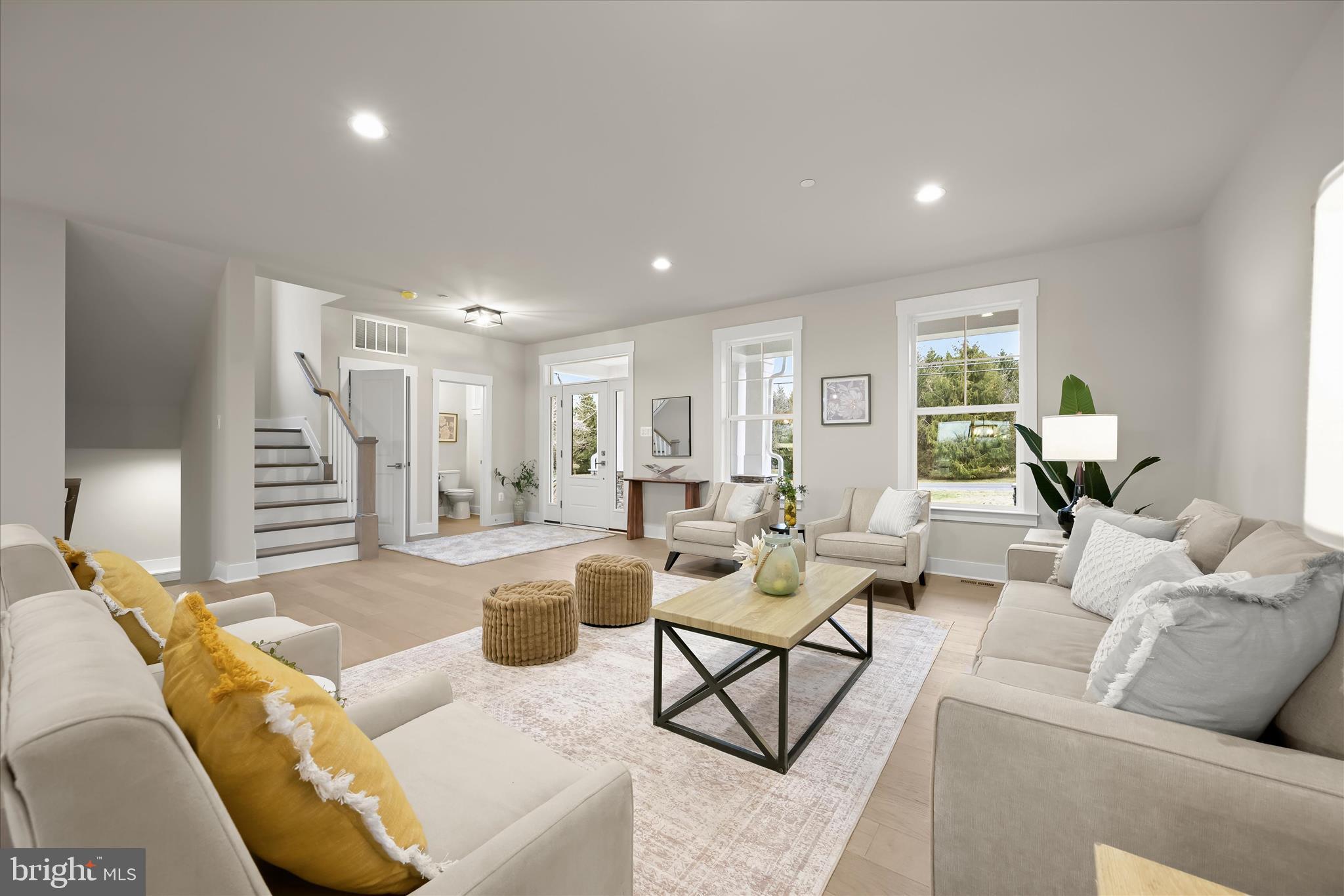 LIONS CROSSING - Residential