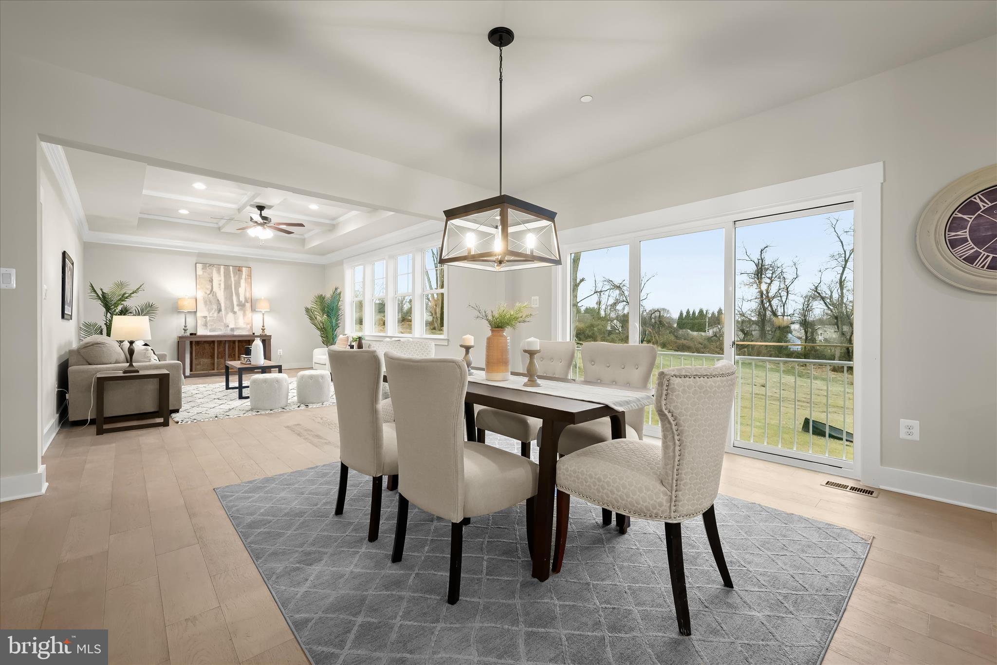 LIONS CROSSING - Residential