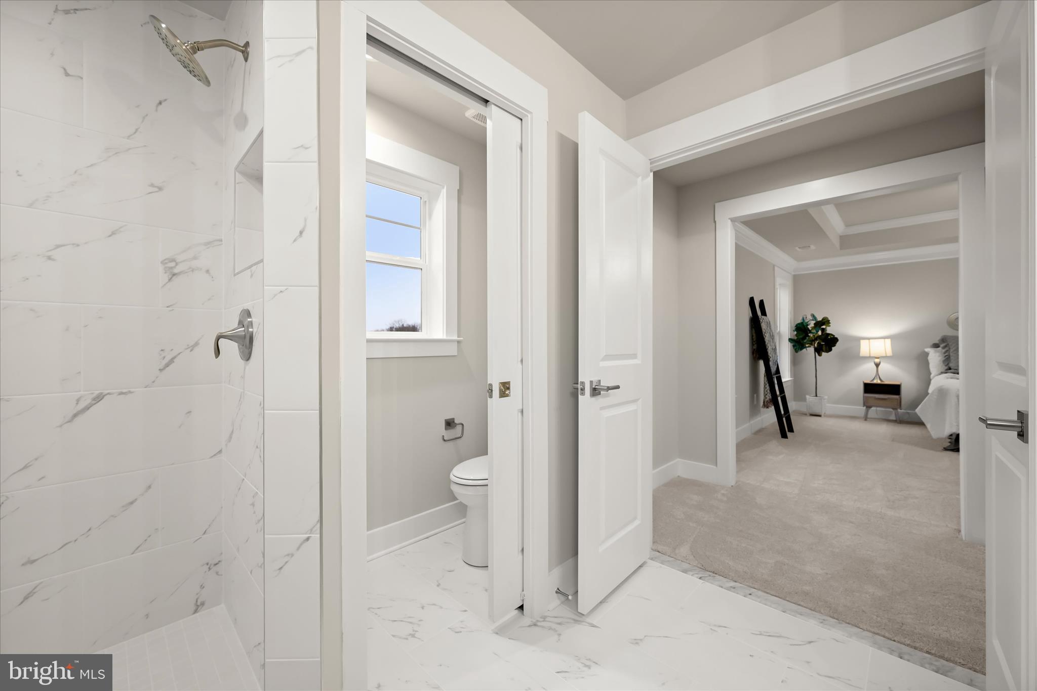 LIONS CROSSING - Residential