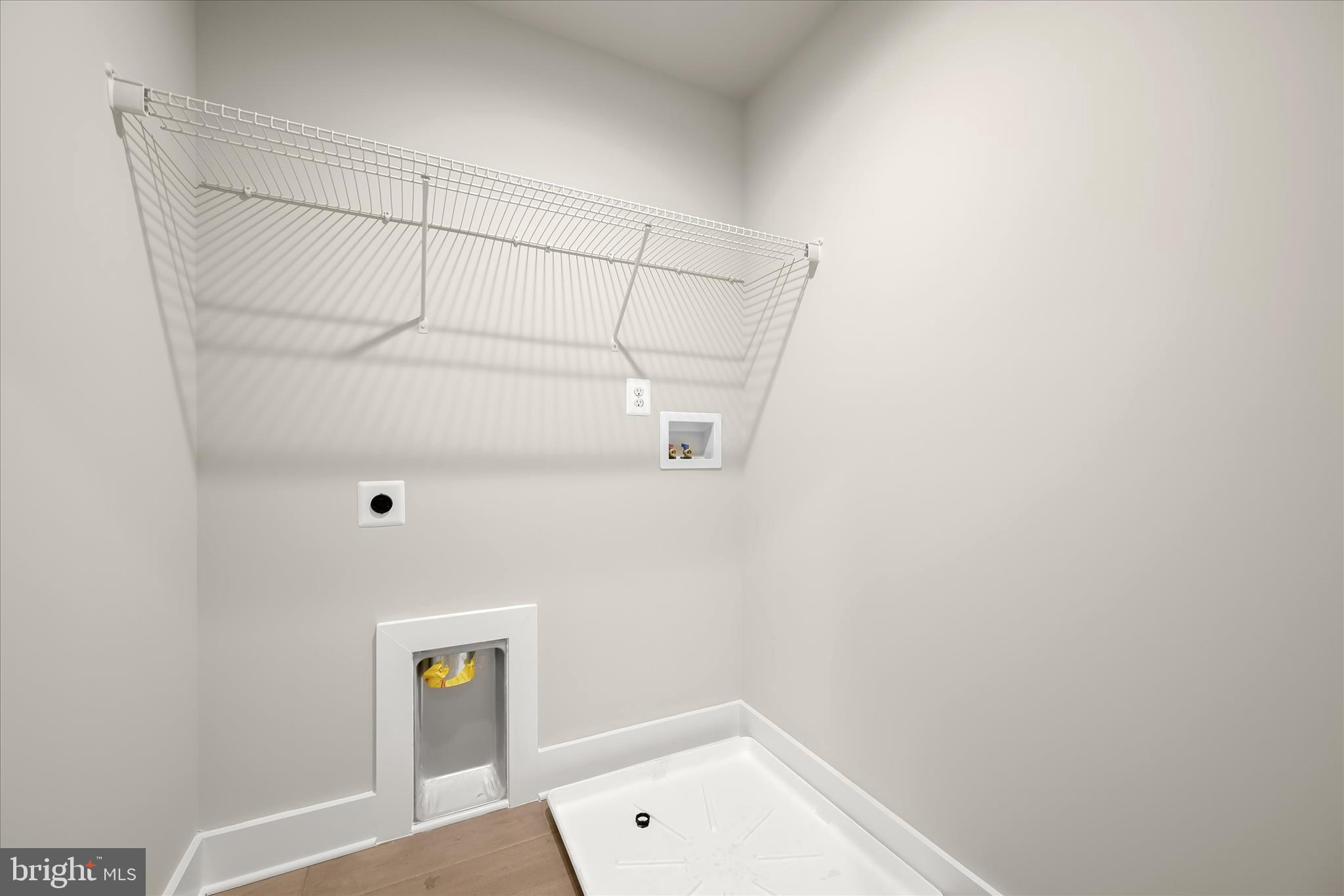 LIONS CROSSING - Residential