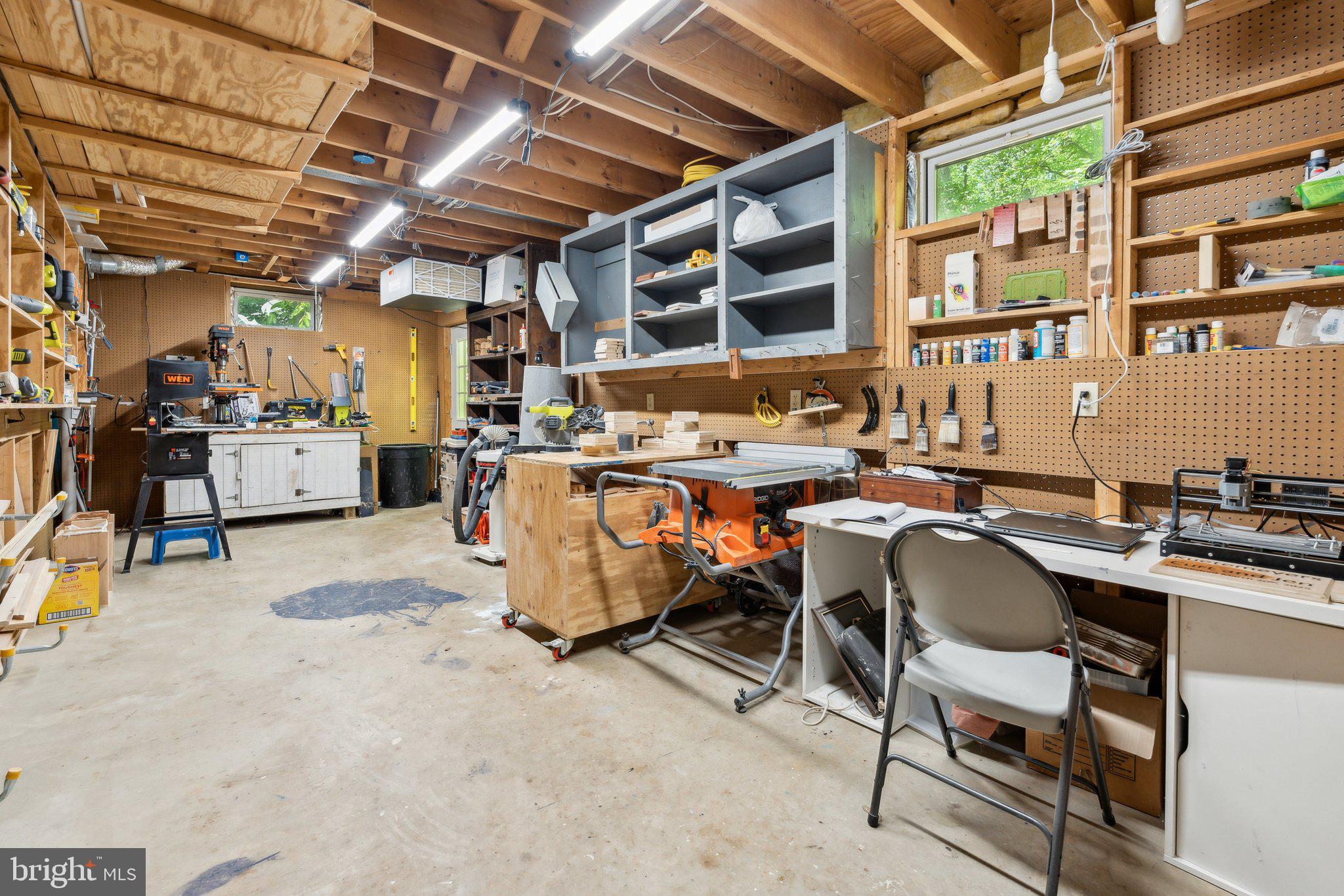 MEADOWBROOK WOODS - Residential