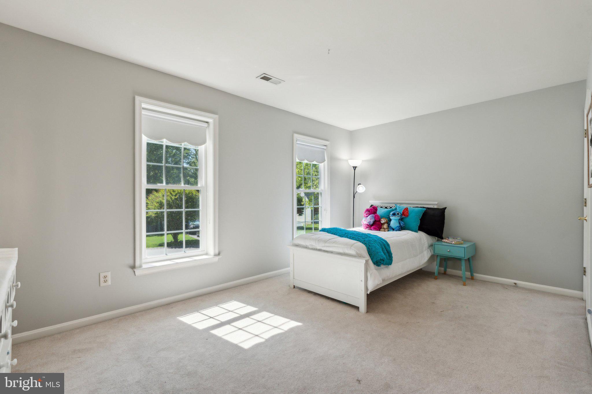 MEADOWBROOK WOODS - Residential