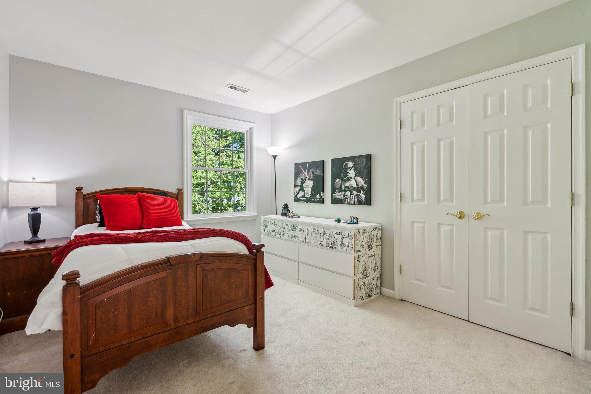 MEADOWBROOK WOODS - Residential