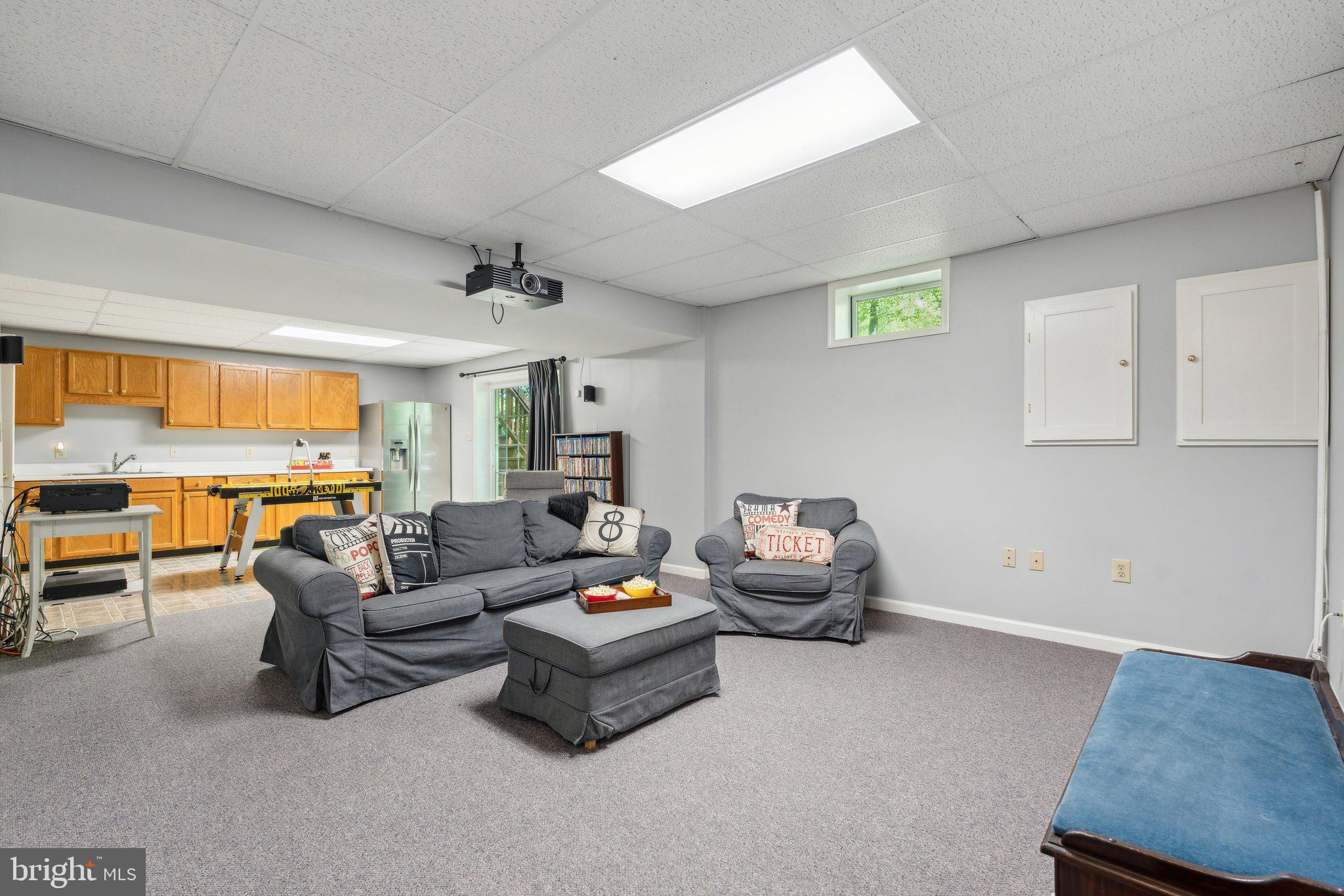 MEADOWBROOK WOODS - Residential