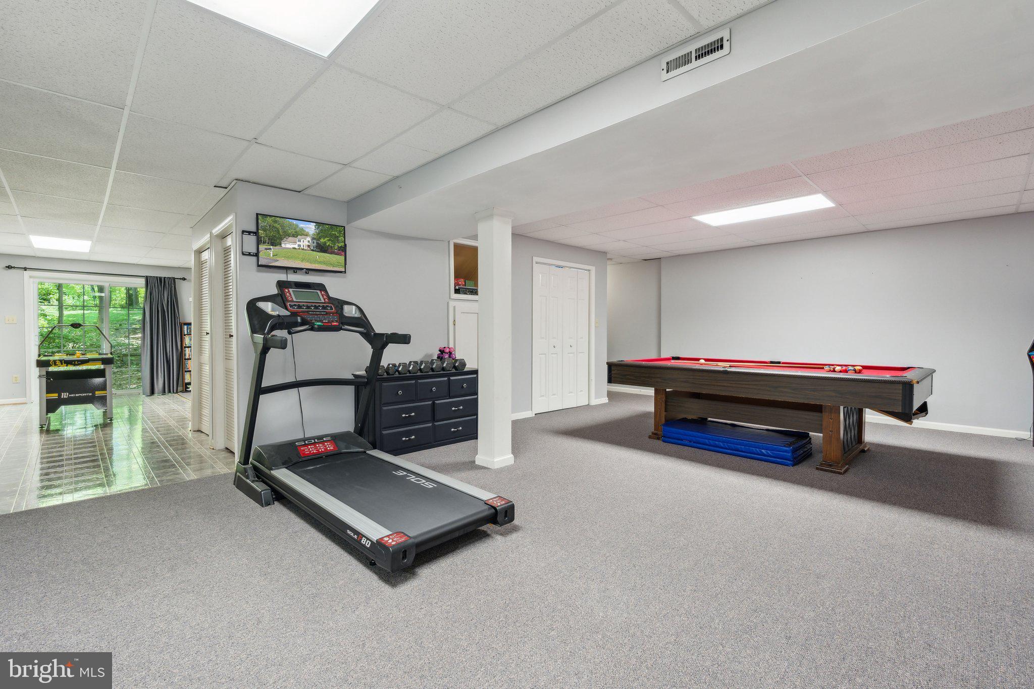 MEADOWBROOK WOODS - Residential