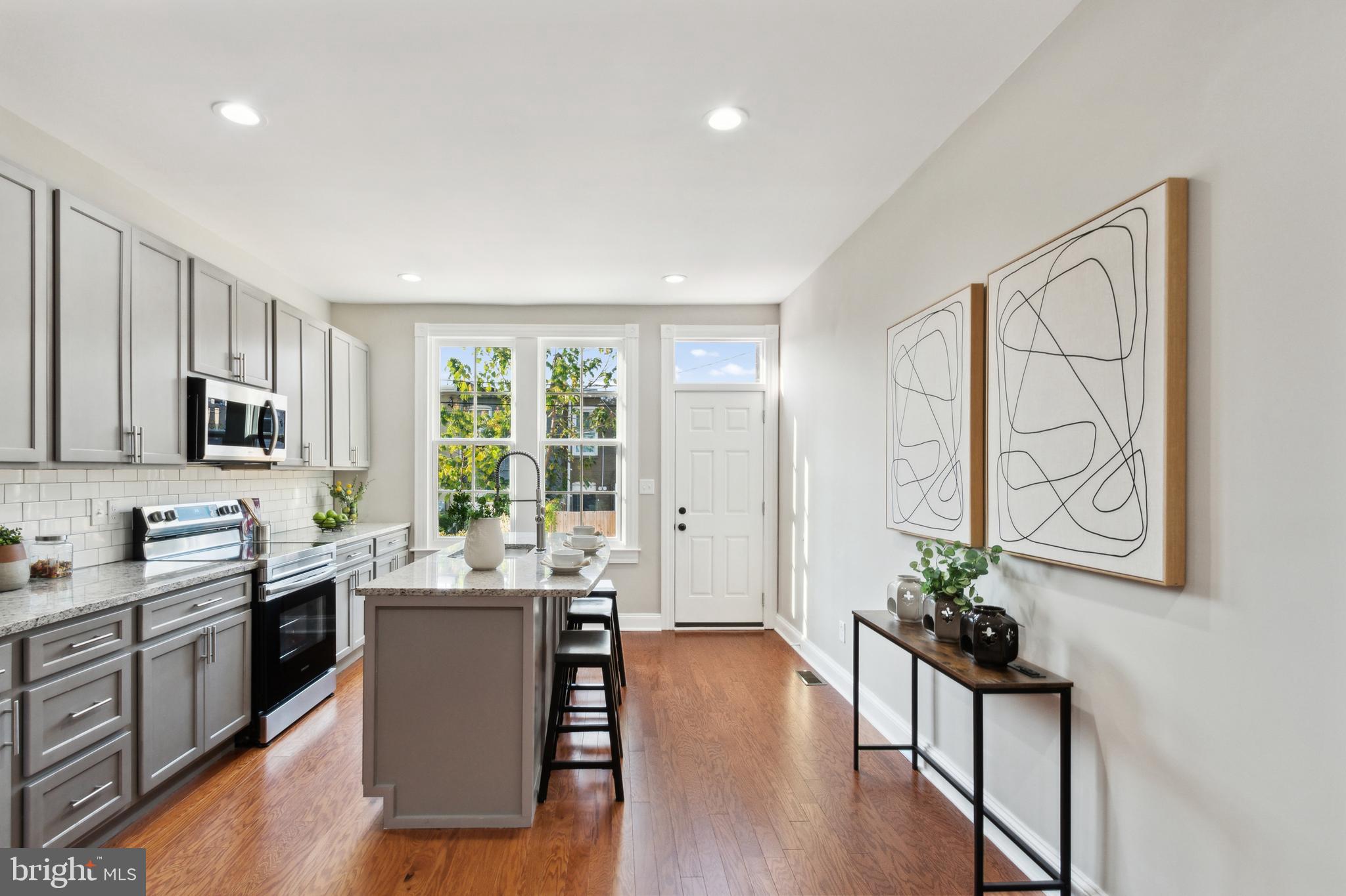 BIDDLE STREET - Residential