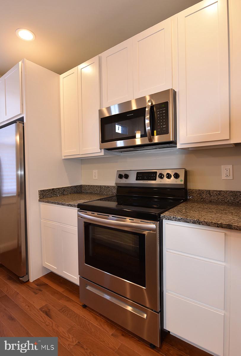 BIDDLE STREET - Residential