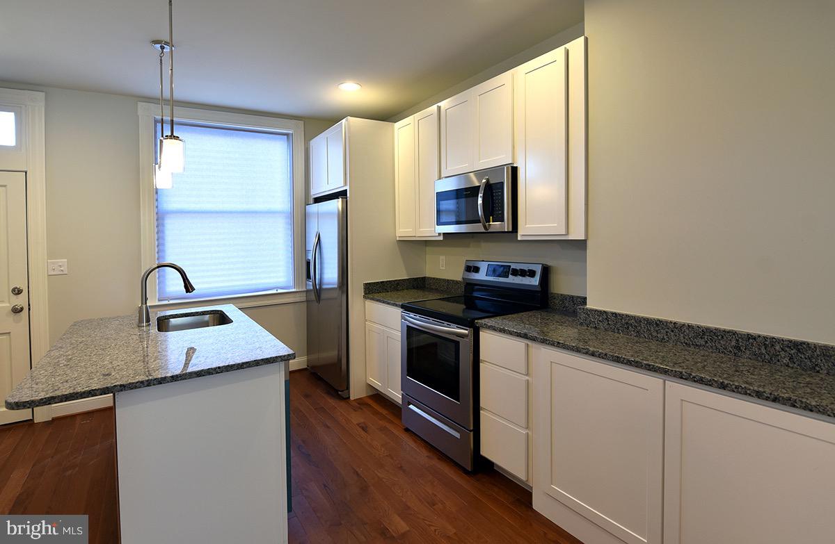 BIDDLE STREET - Residential