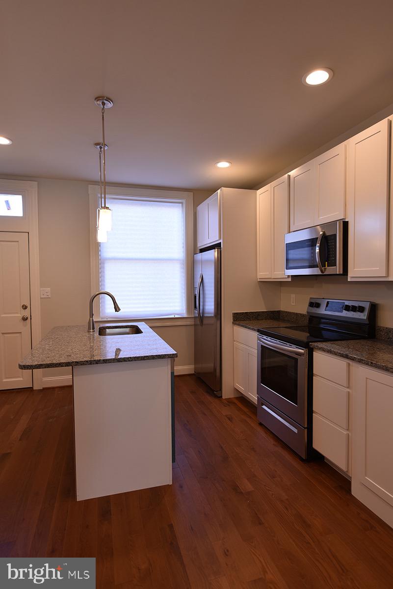 BIDDLE STREET - Residential
