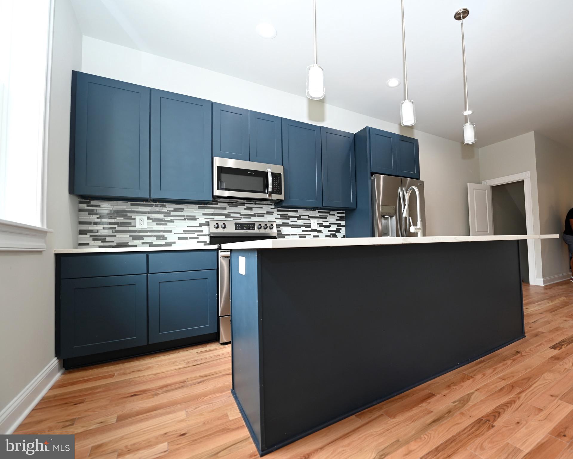 BIDDLE STREET - Residential