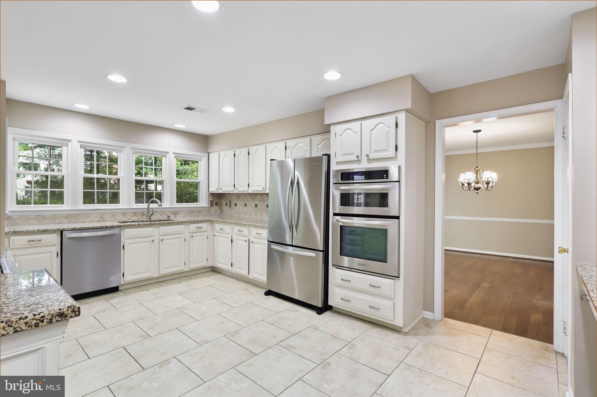 FRANKLIN OAKS - Residential