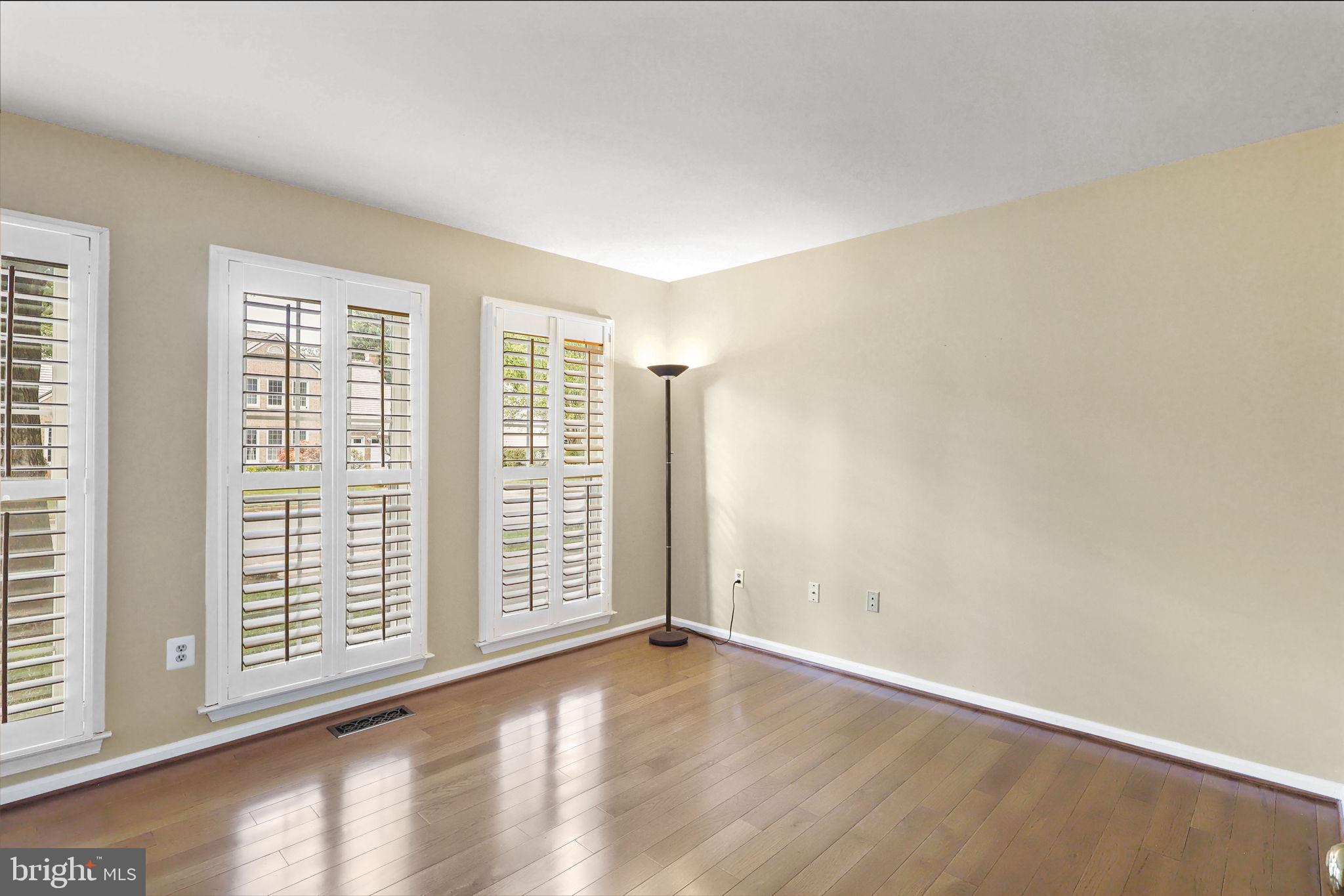 FRANKLIN OAKS - Residential